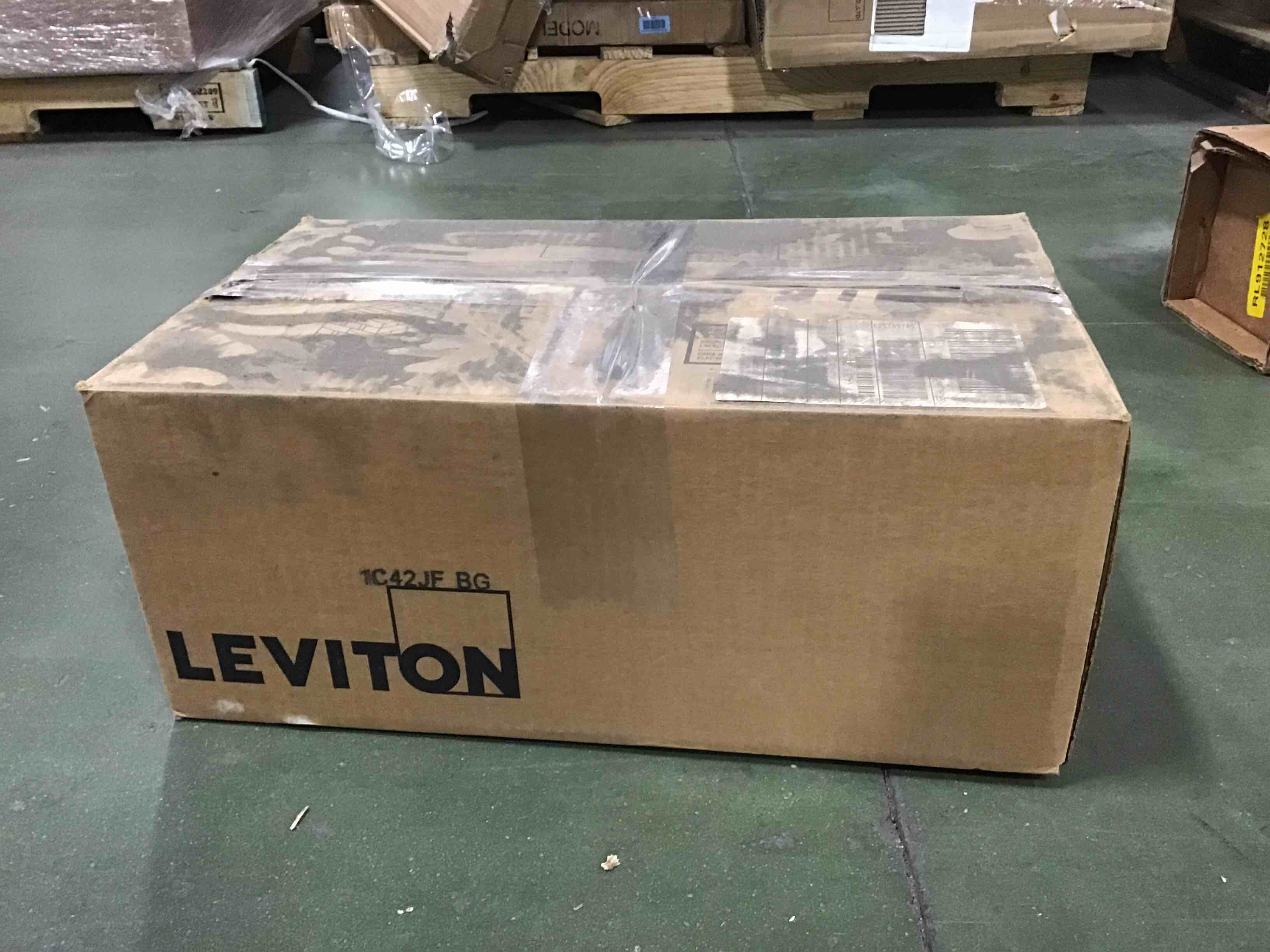 https://s3.amazonaws.com/lotting-images-prod/bidfta/YEL0988685_1613657619301.jpeg