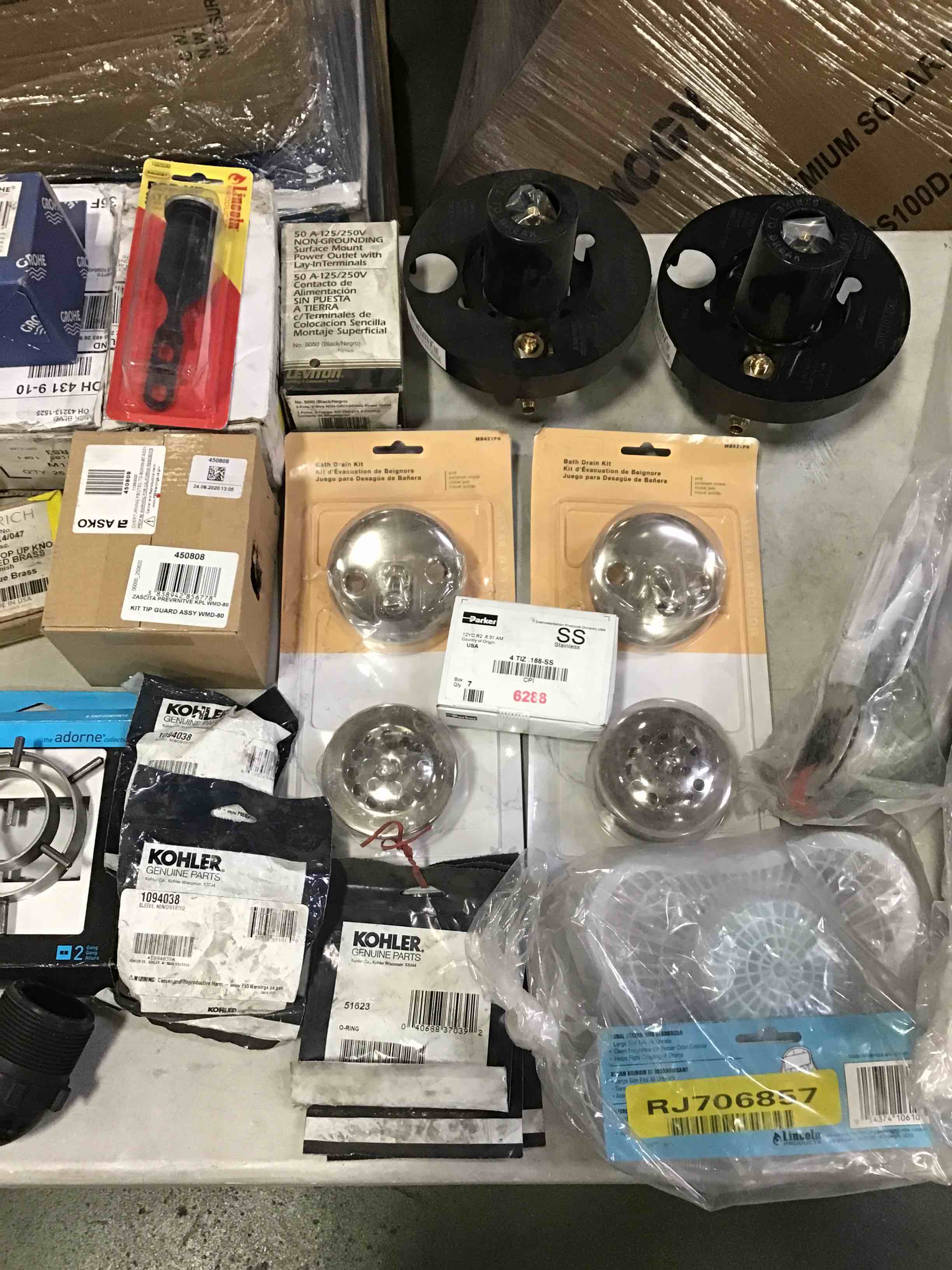https://s3.amazonaws.com/lotting-images-prod/bidfta/YEL0988690_1613670706544.jpeg