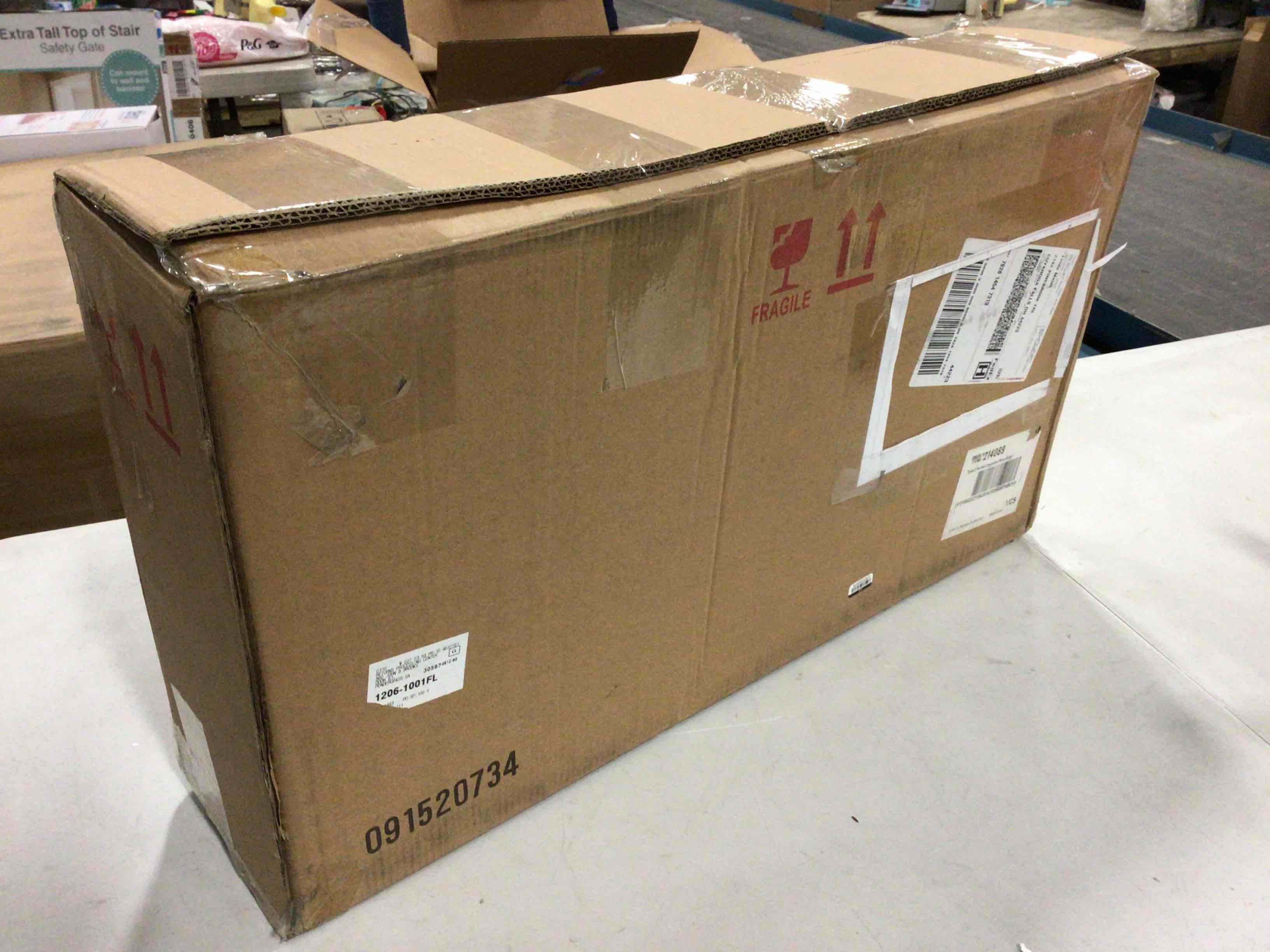 https://s3.amazonaws.com/lotting-images-prod/bidfta/YEL1004721_1615382244125.jpeg