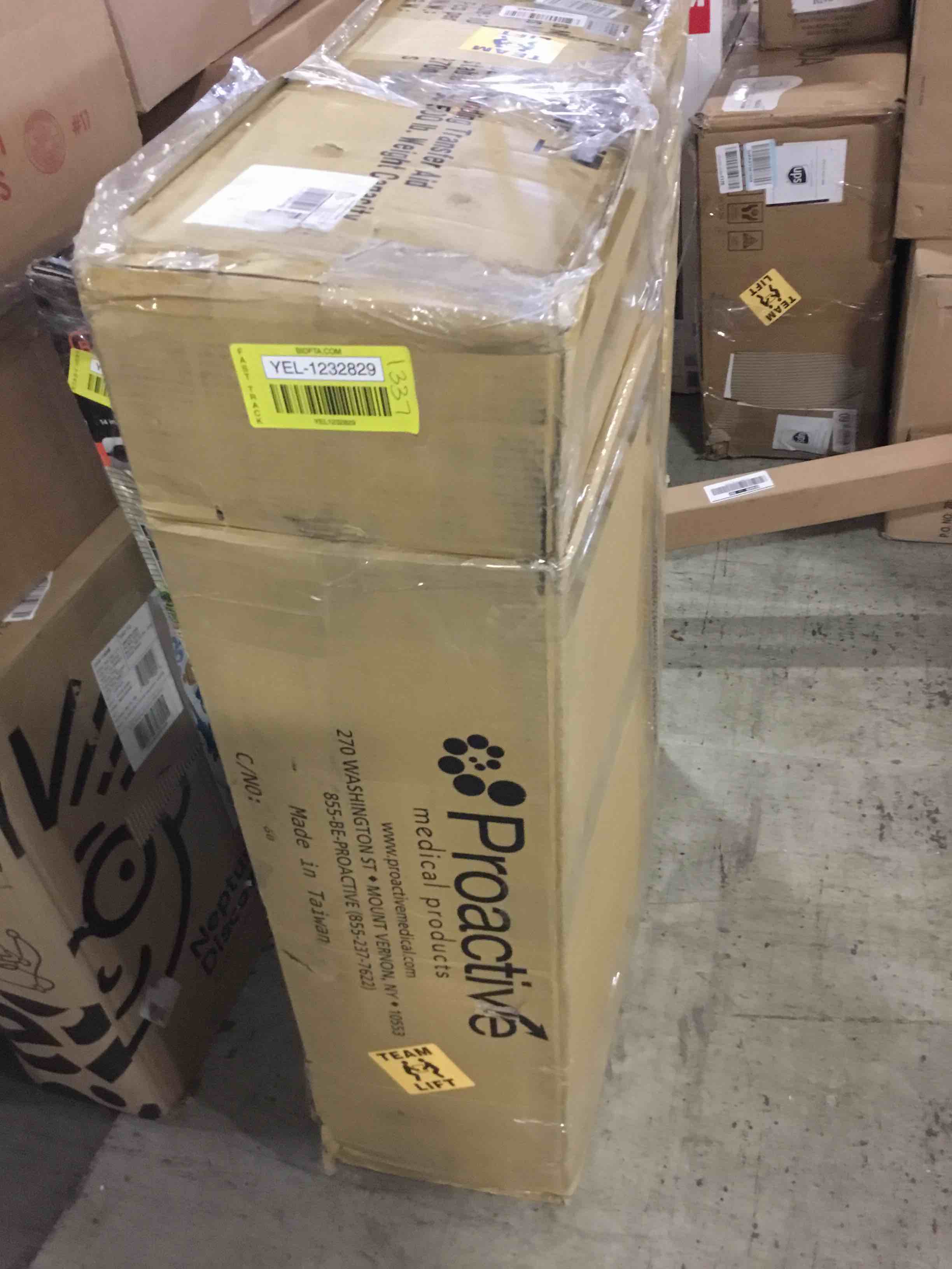 https://s3.amazonaws.com/lotting-images-prod/bidfta/YEL1232829_1622556987329.jpeg