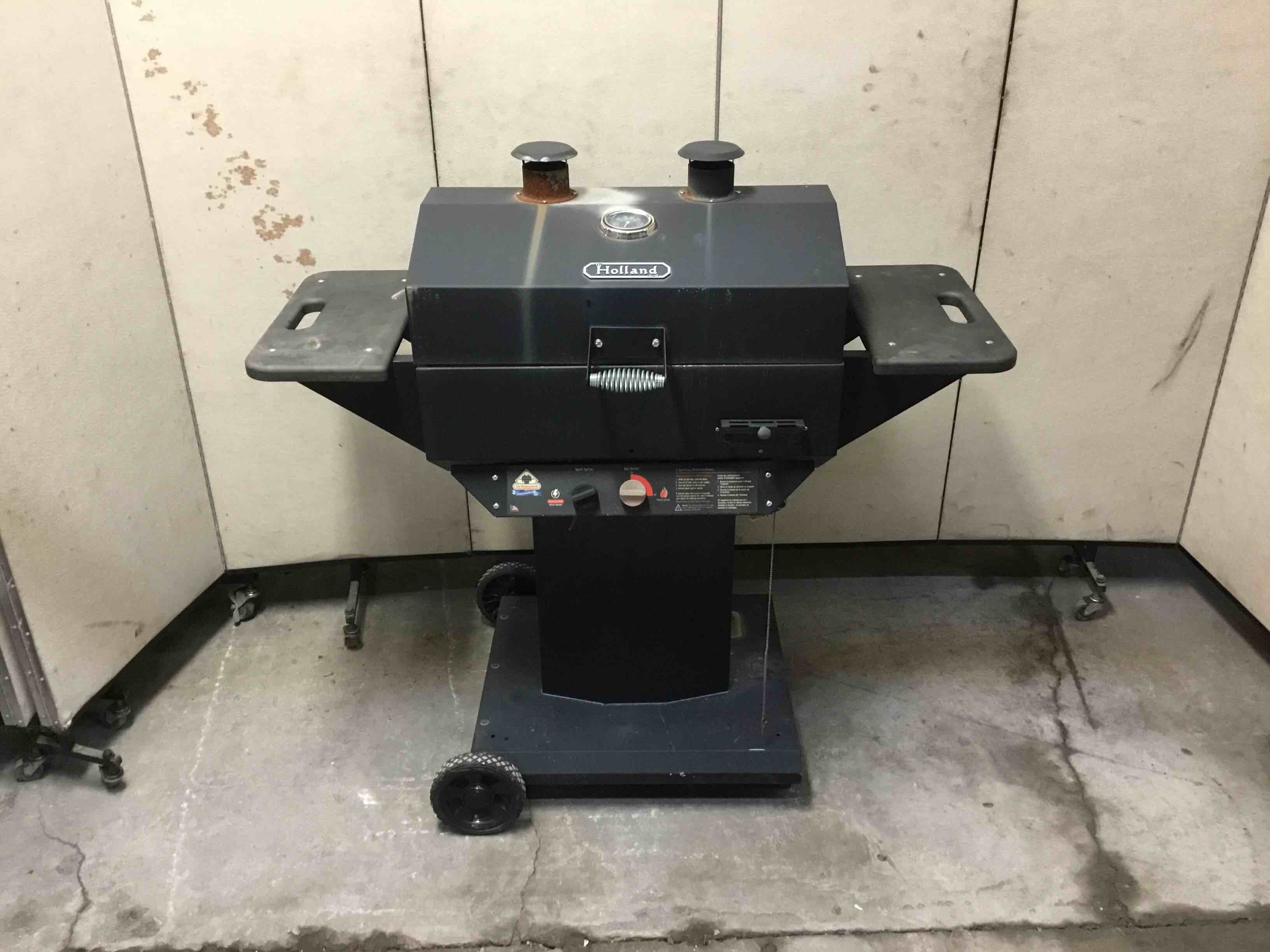 HOLLAND VINTAGE GAS GRILL