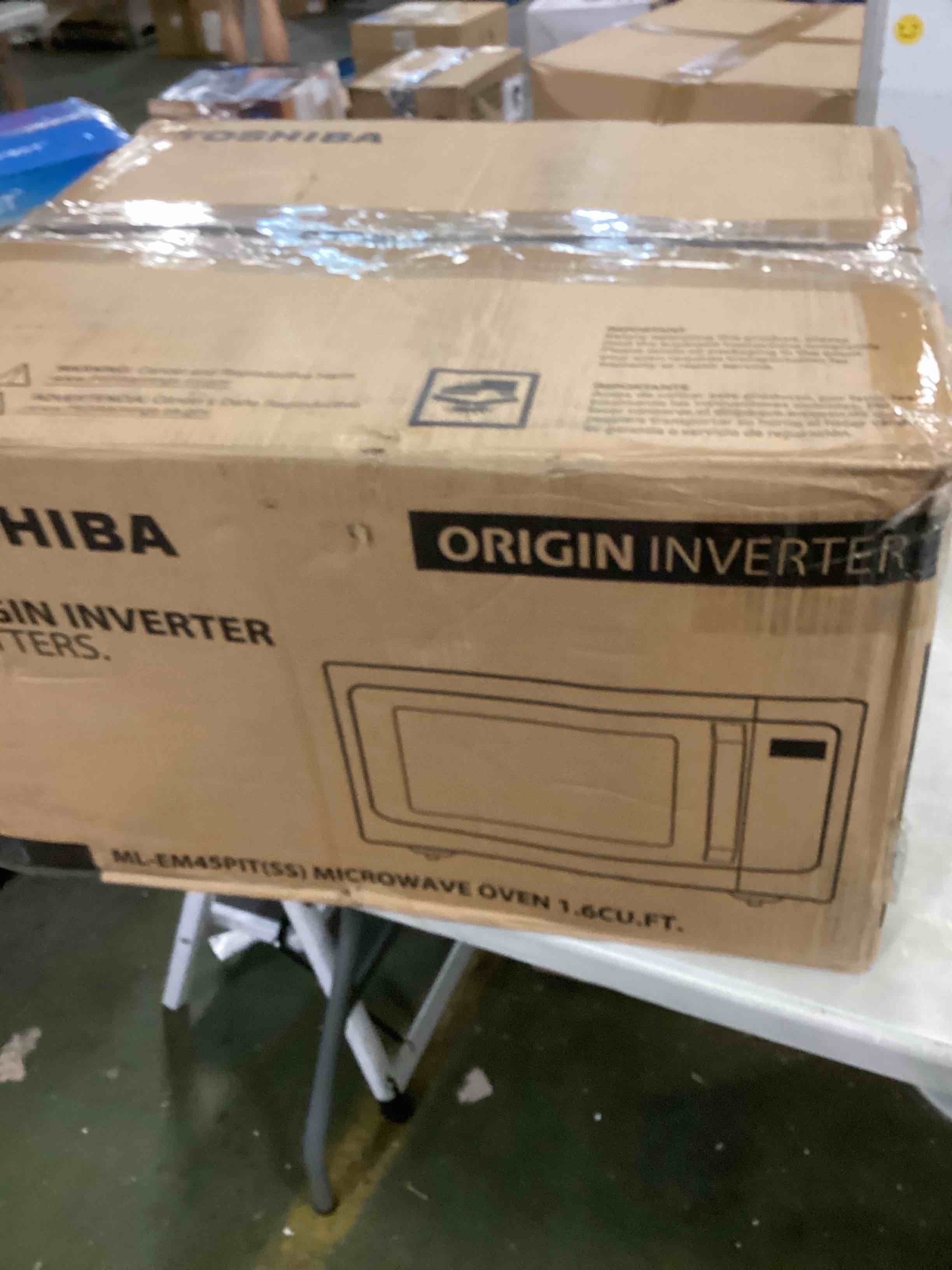 https://s3.amazonaws.com/lotting-images-prod/bidfta/YEL1455258_1727726011192.jpeg