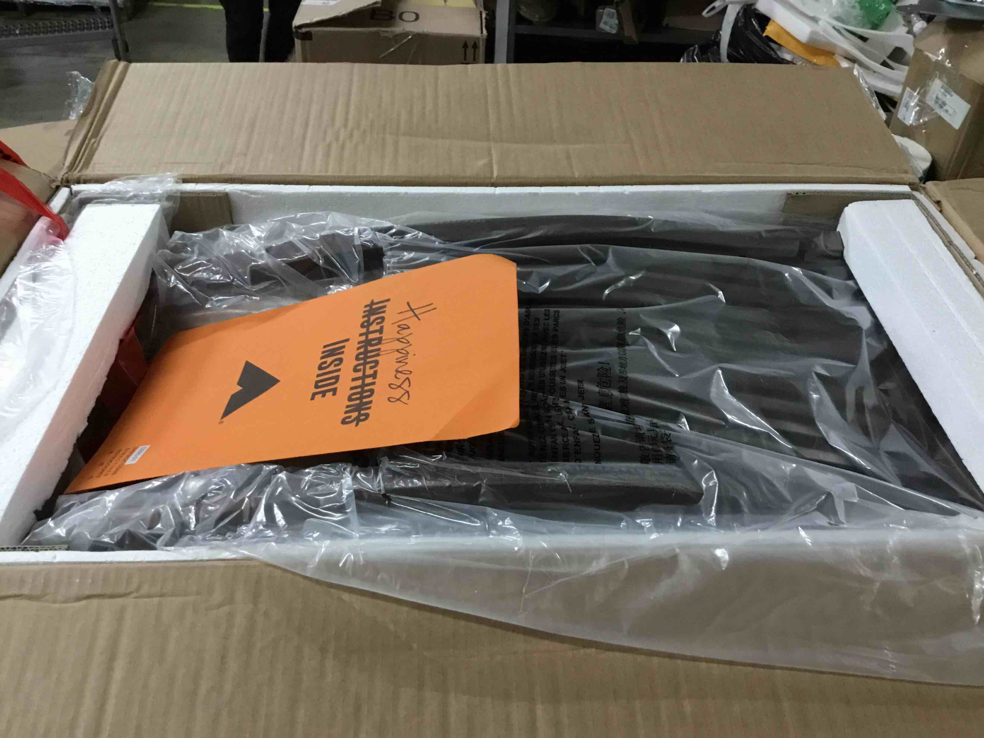 https://s3.amazonaws.com/lotting-images-prod/bidfta/YEL1592547_1640110780844.jpeg