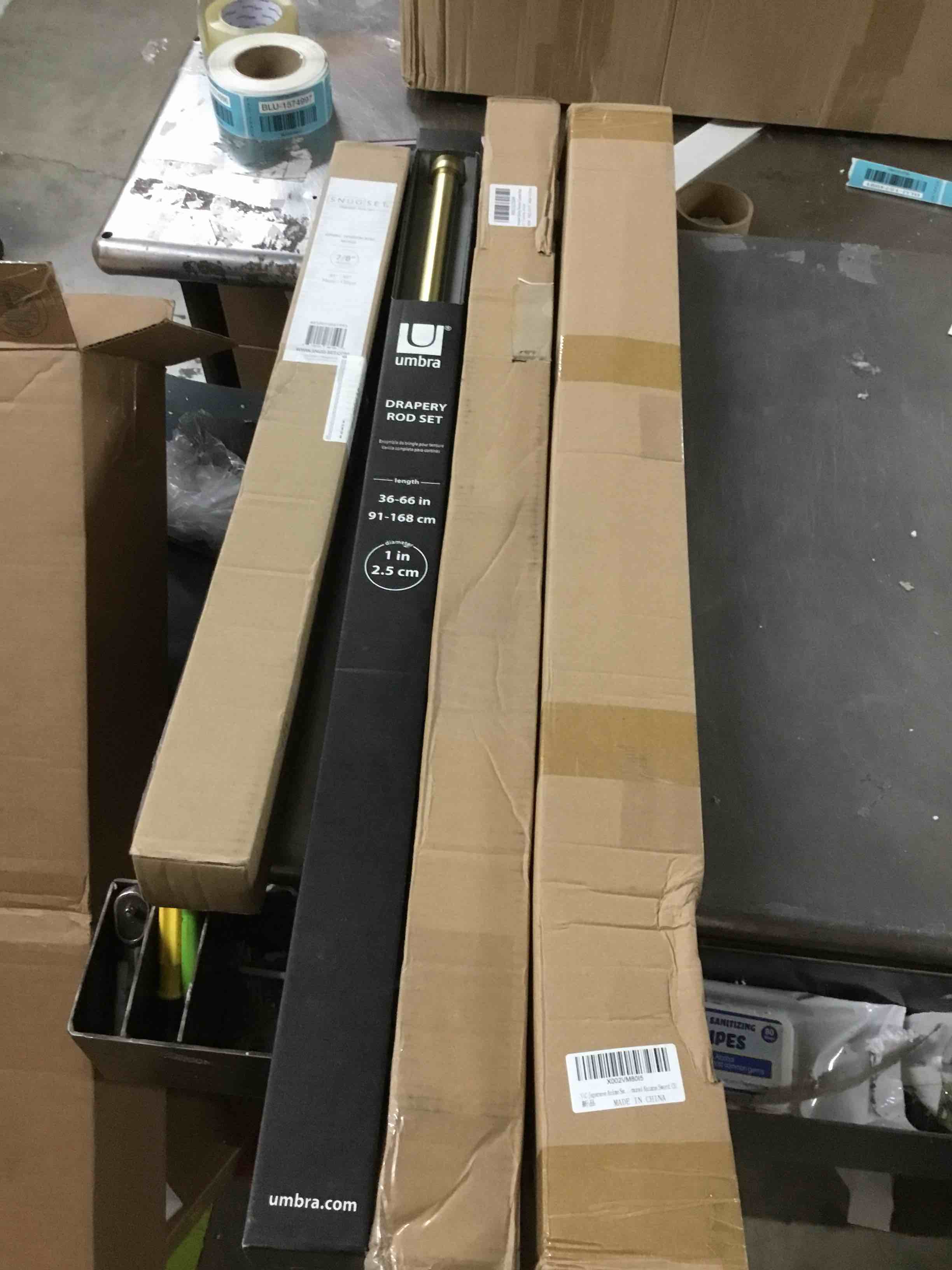 https://s3.amazonaws.com/lotting-images-prod/bidfta/YEL1592937_1640812983804.jpeg