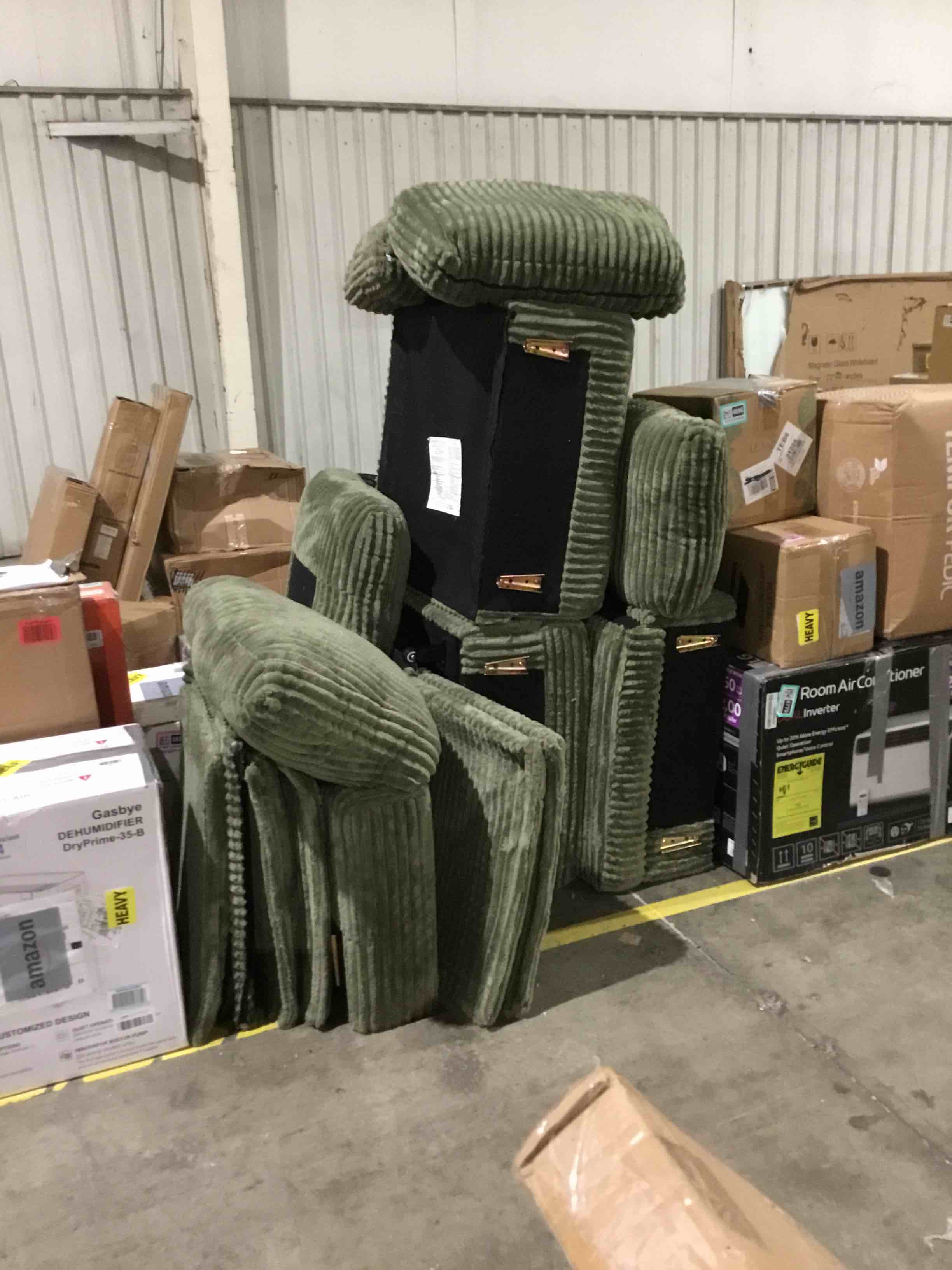 https://s3.amazonaws.com/lotting-images-prod/bidfta/YEL1756856_1759520846313.jpeg