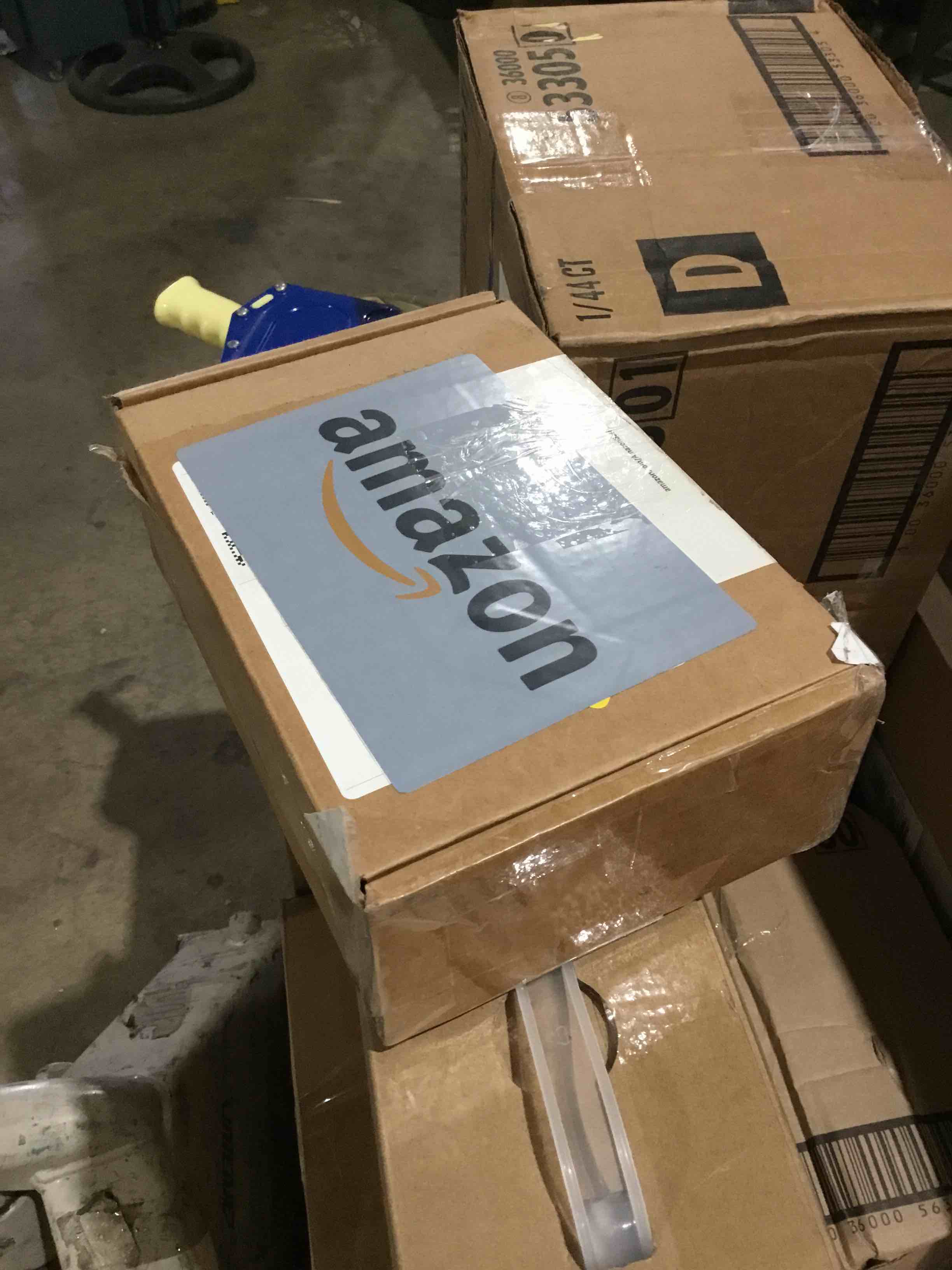 https://s3.amazonaws.com/lotting-images-prod/bidfta/YEL1756978_1760466887315.jpeg