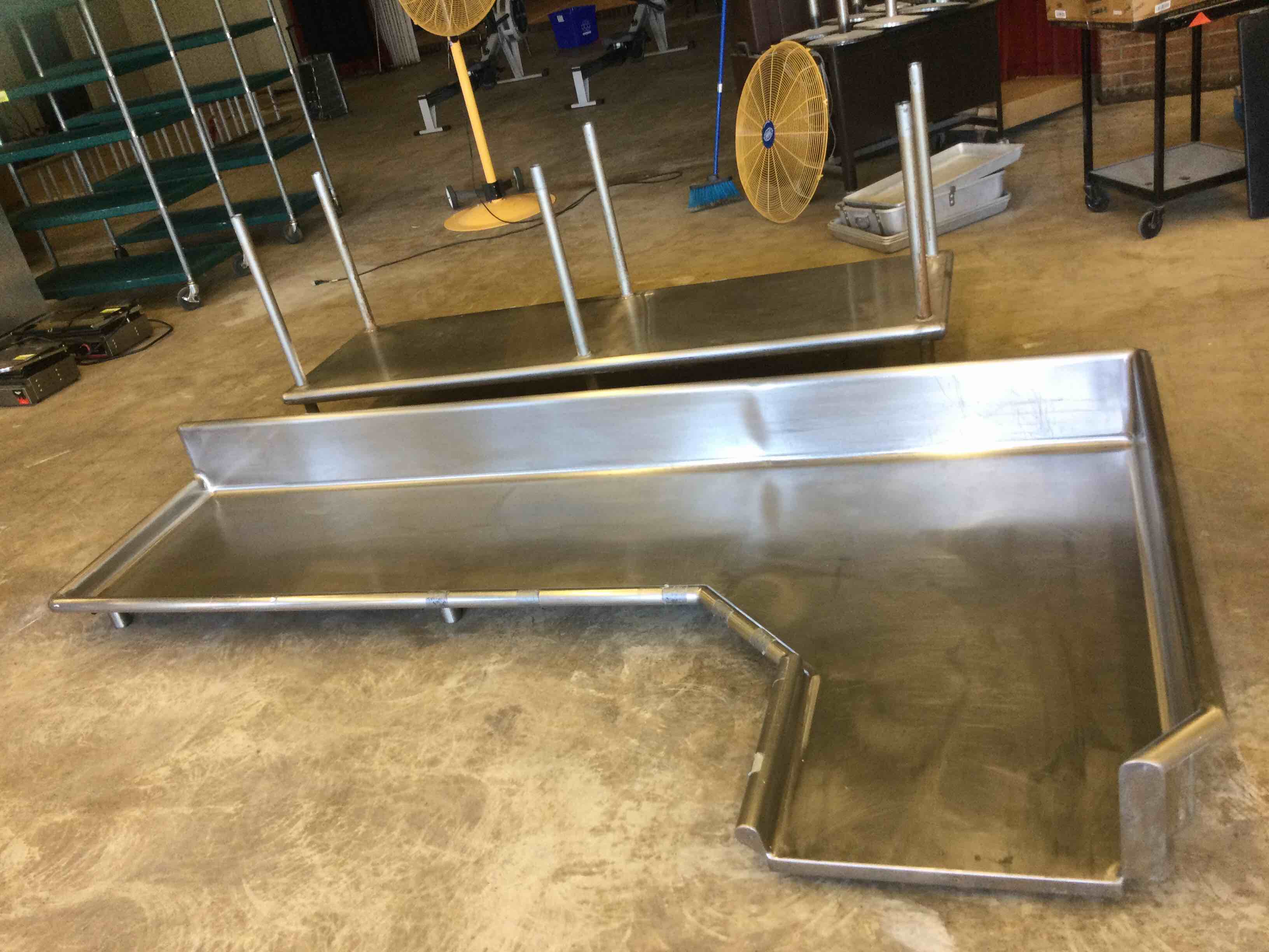 113 Inch Stainless Steel Clean Dish Table with Under Shelf