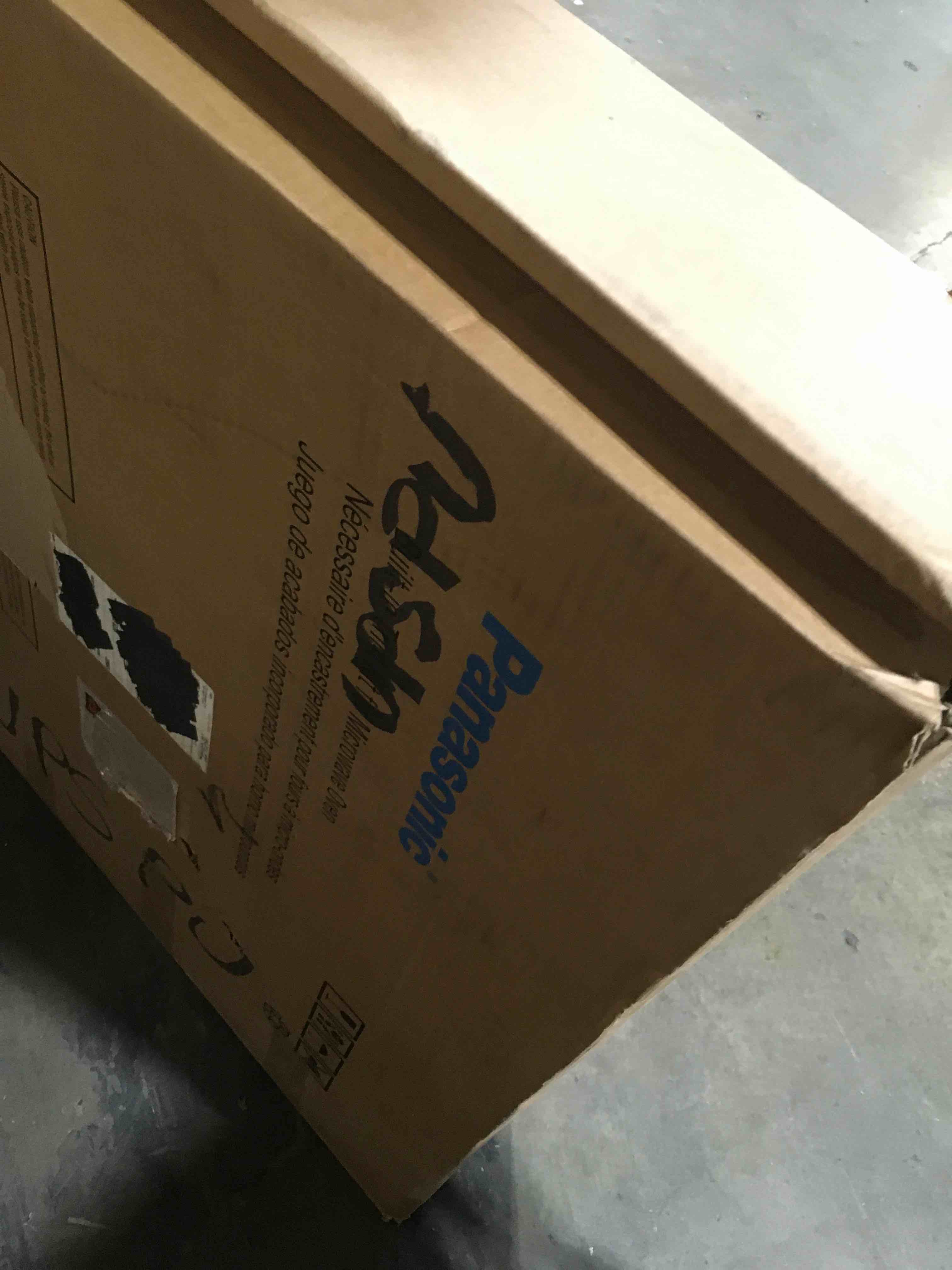 https://s3.amazonaws.com/lotting-images-prod/bidfta/YEL2038845_1660660591894.jpeg