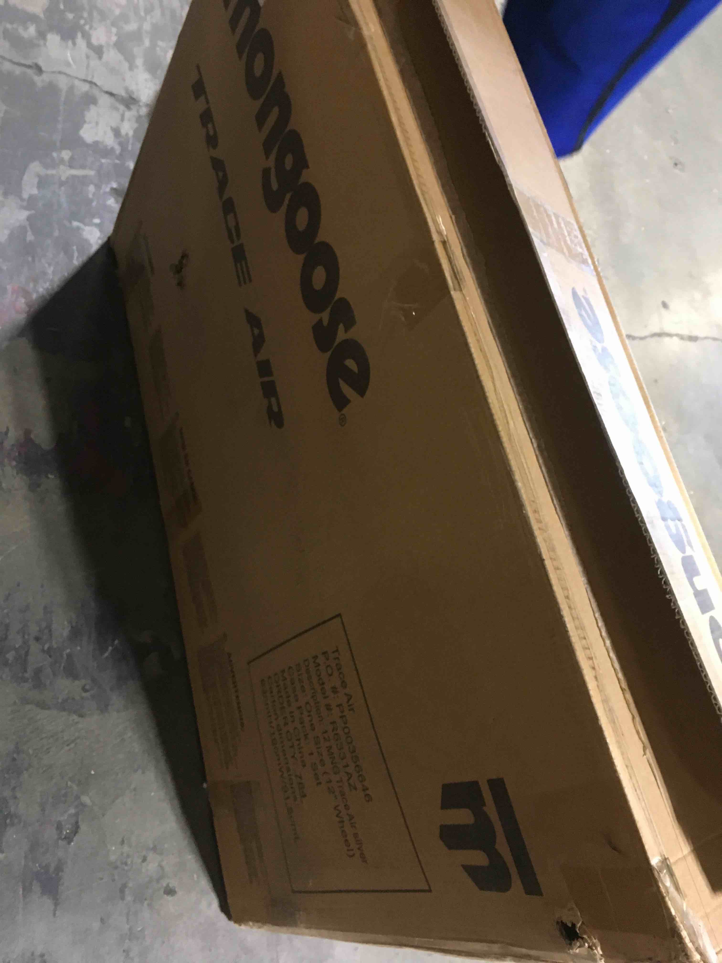 https://s3.amazonaws.com/lotting-images-prod/bidfta/YEL2038850_1660660207901.jpeg