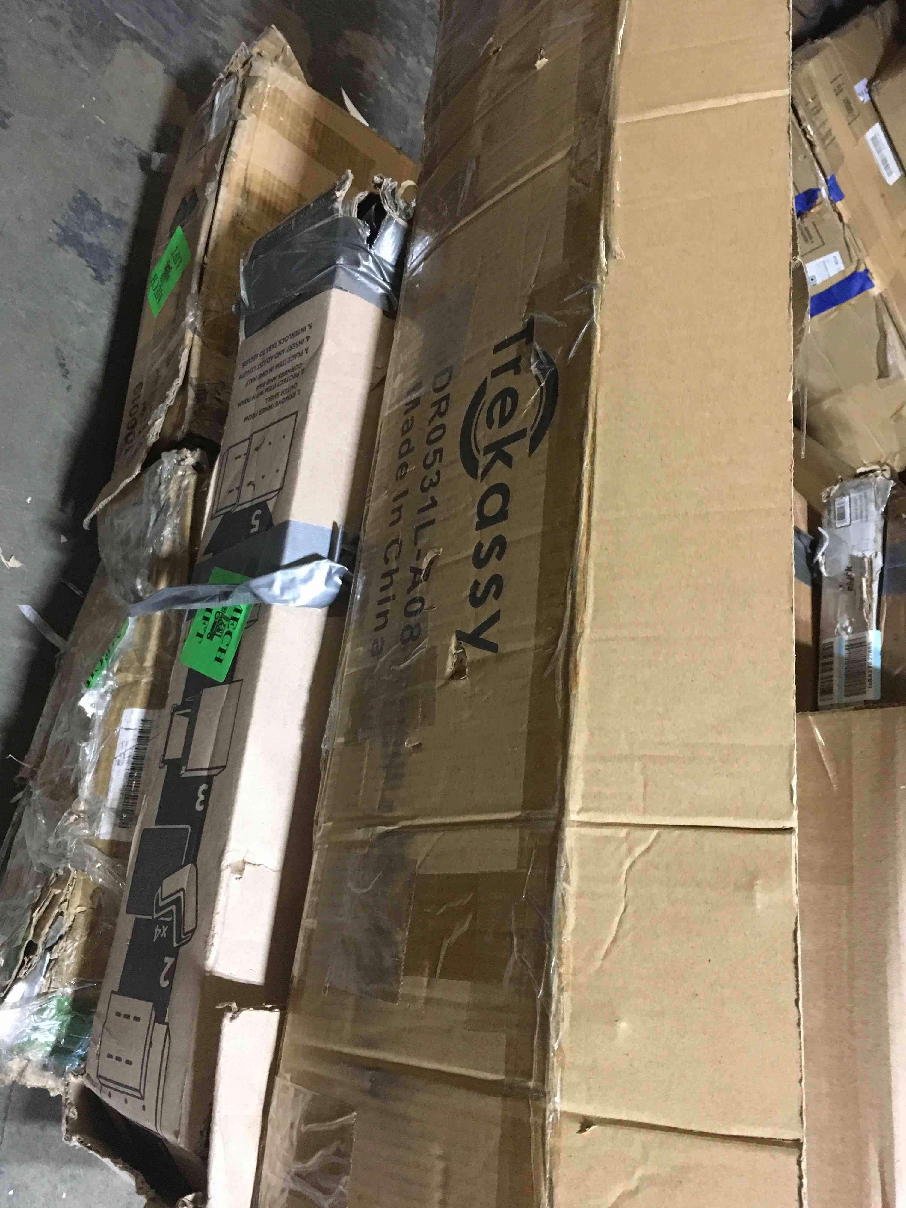 https://s3.amazonaws.com/lotting-images-prod/bidfta/YEL2038889_1660655872916.jpeg