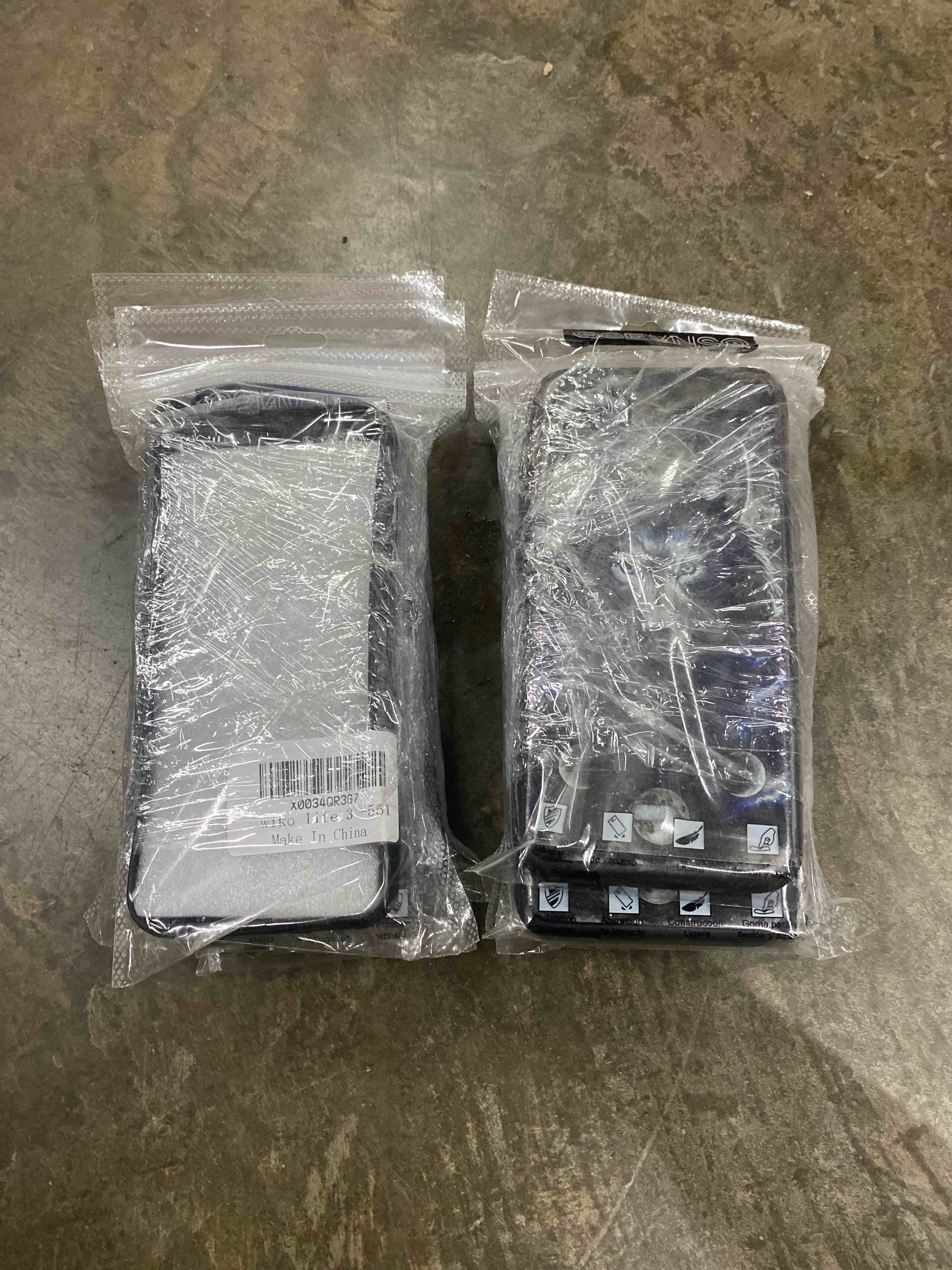 Assorted Tech Items And Mask 