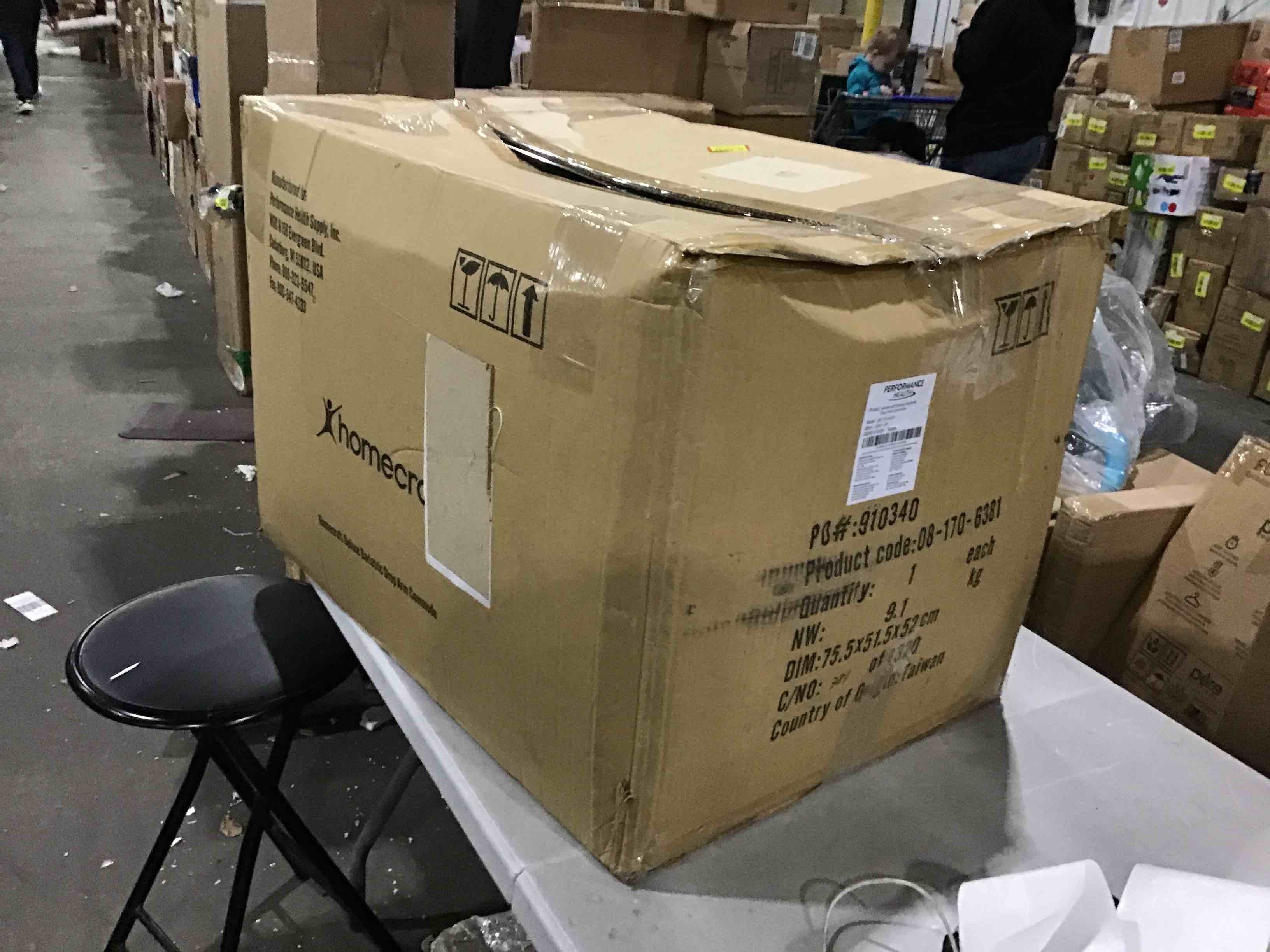 https://s3.amazonaws.com/lotting-images-prod/bidfta/YEL2069046_1647981894494.jpeg
