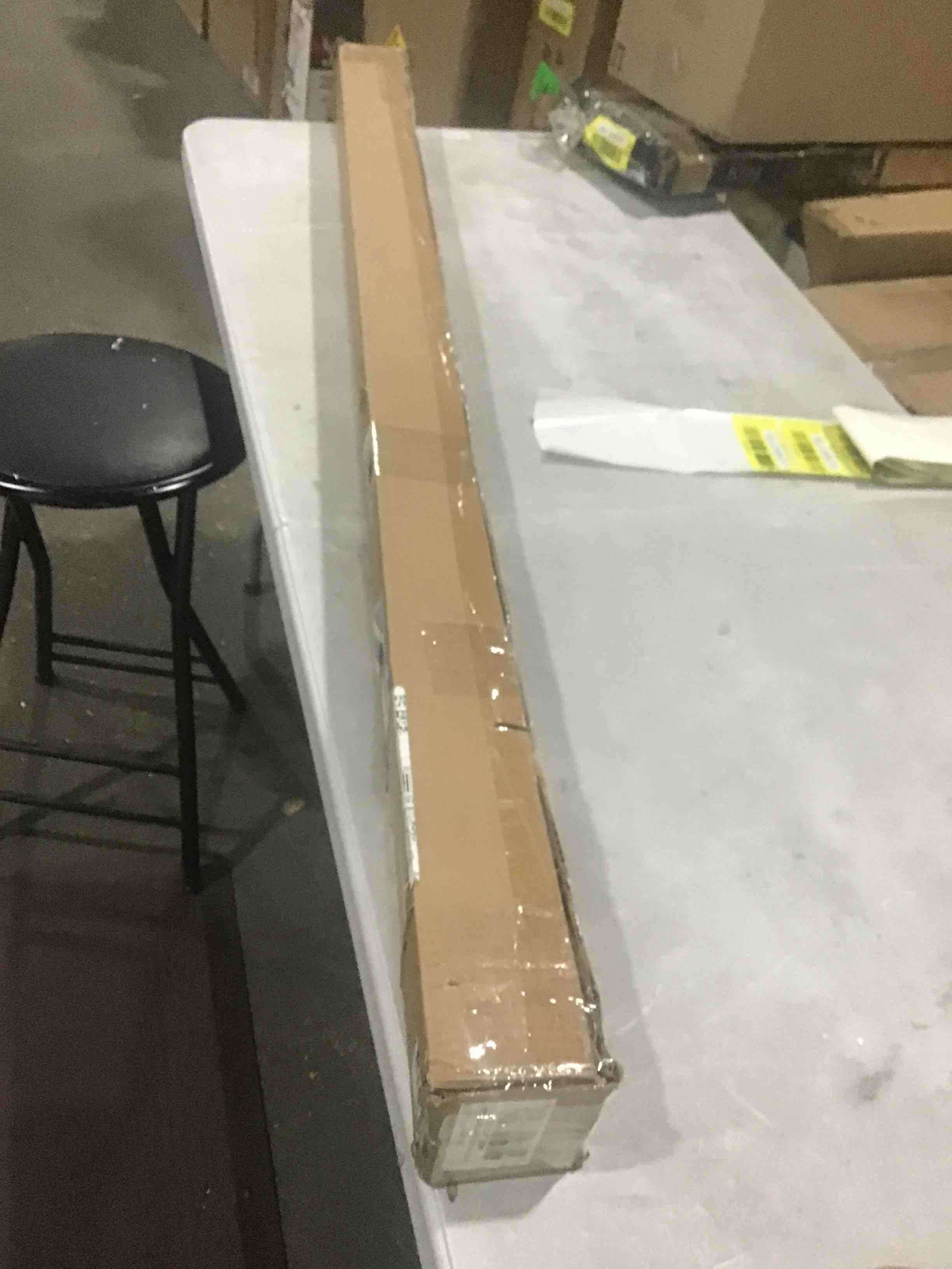 https://s3.amazonaws.com/lotting-images-prod/bidfta/YEL2069077_1647957281436.jpeg