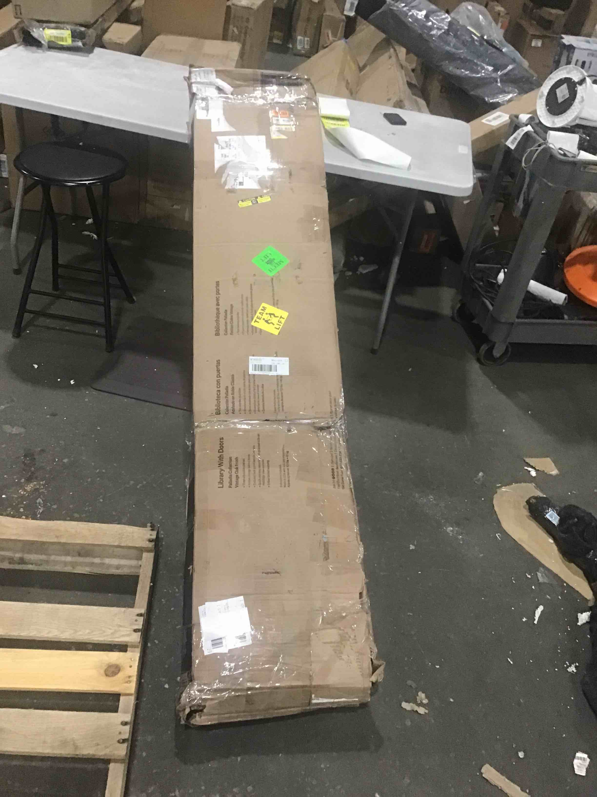 https://s3.amazonaws.com/lotting-images-prod/bidfta/YEL2069078_1647957442677.jpeg