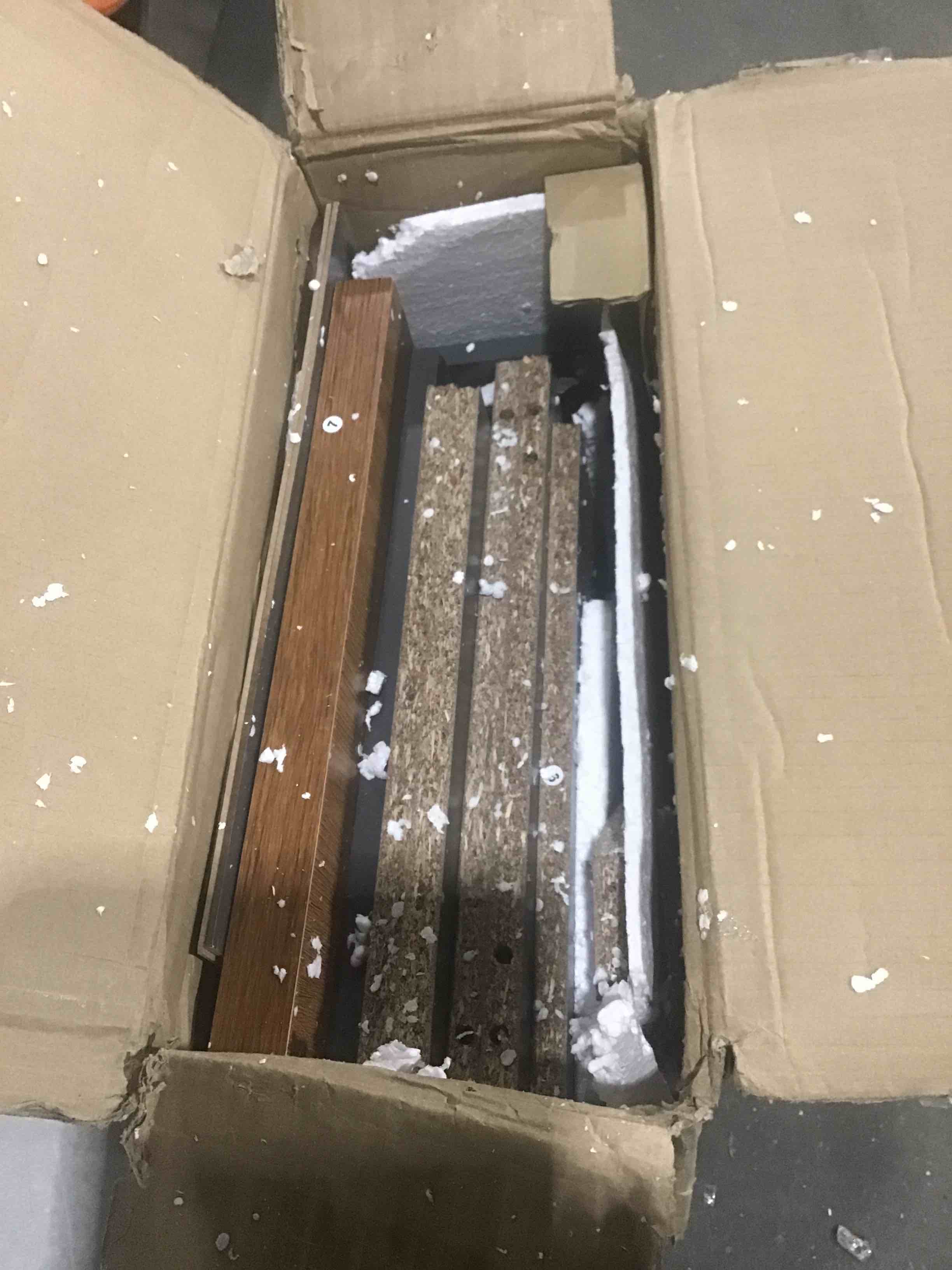 https://s3.amazonaws.com/lotting-images-prod/bidfta/YEL2069079_1647957577058.jpeg