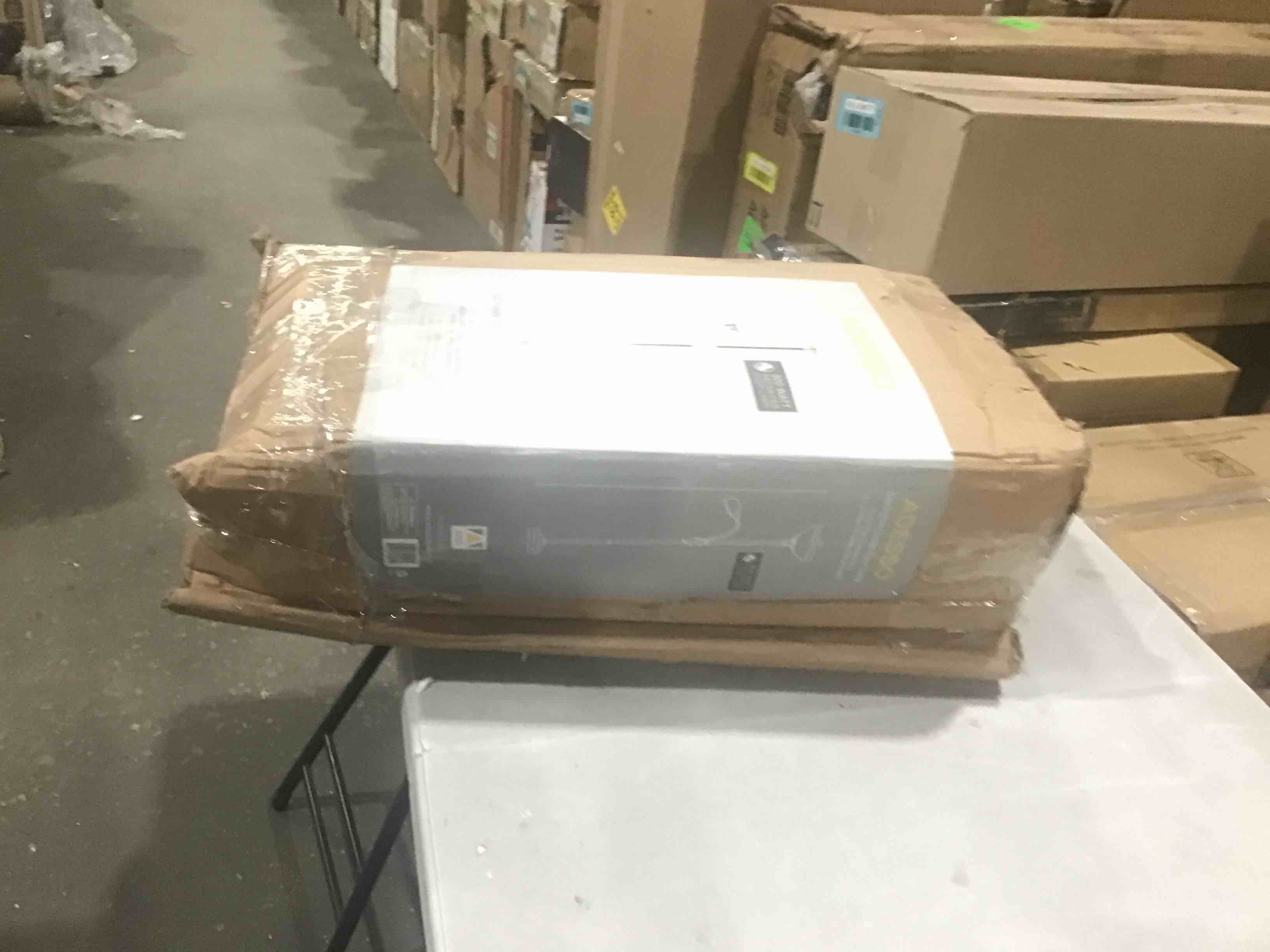 https://s3.amazonaws.com/lotting-images-prod/bidfta/YEL2069090_1647963085440.jpeg