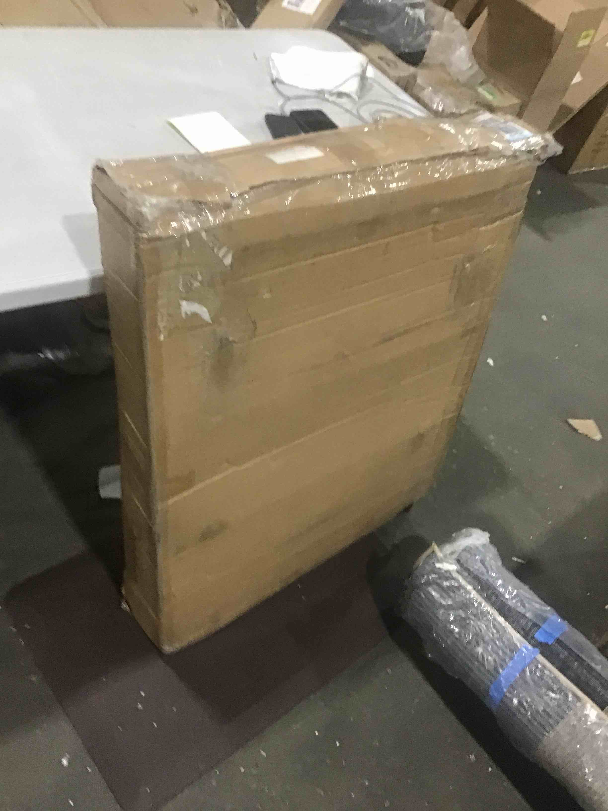 https://s3.amazonaws.com/lotting-images-prod/bidfta/YEL2069093_1647964045160.jpeg