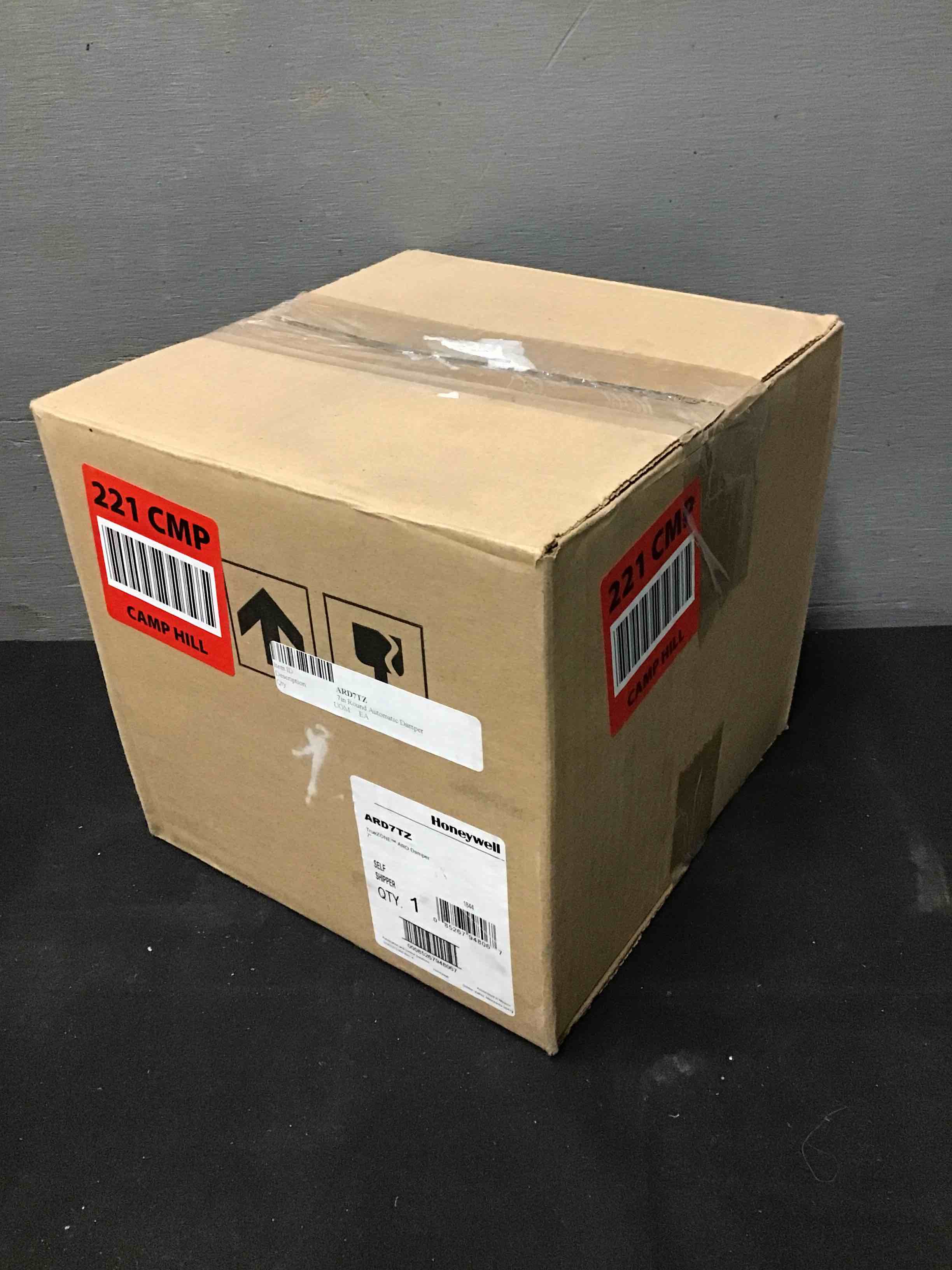 https://s3.amazonaws.com/lotting-images-prod/bidfta/YEL3279178_1702481740562.jpeg
