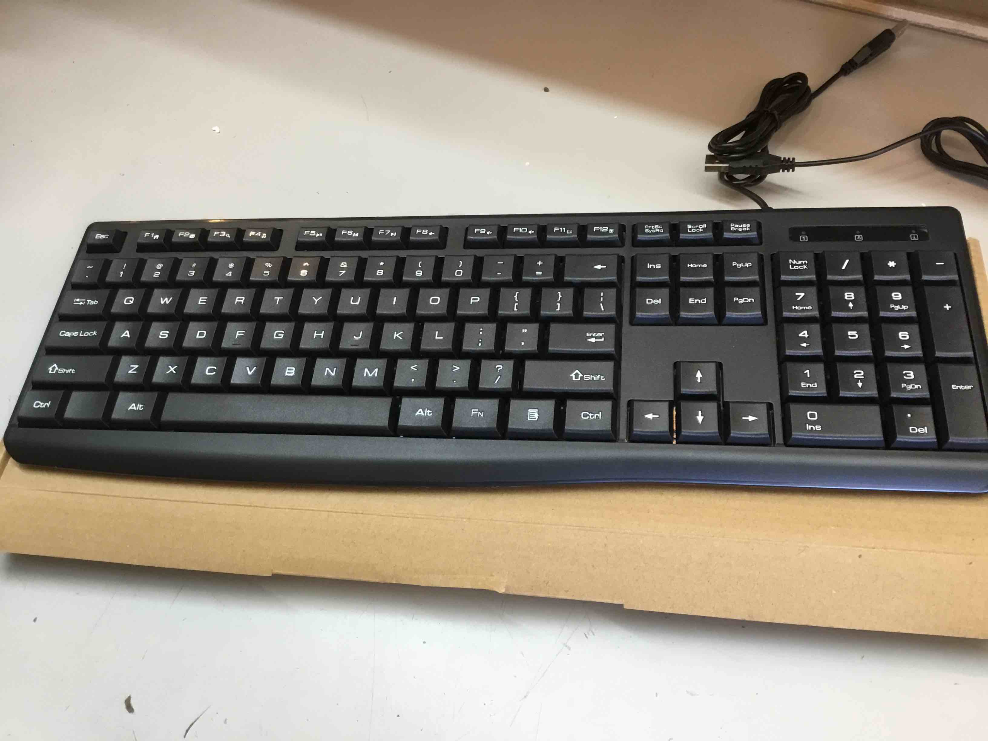 https://s3.amazonaws.com/lotting-images-prod/bidfta/YEL3480224_1668010572307.jpeg