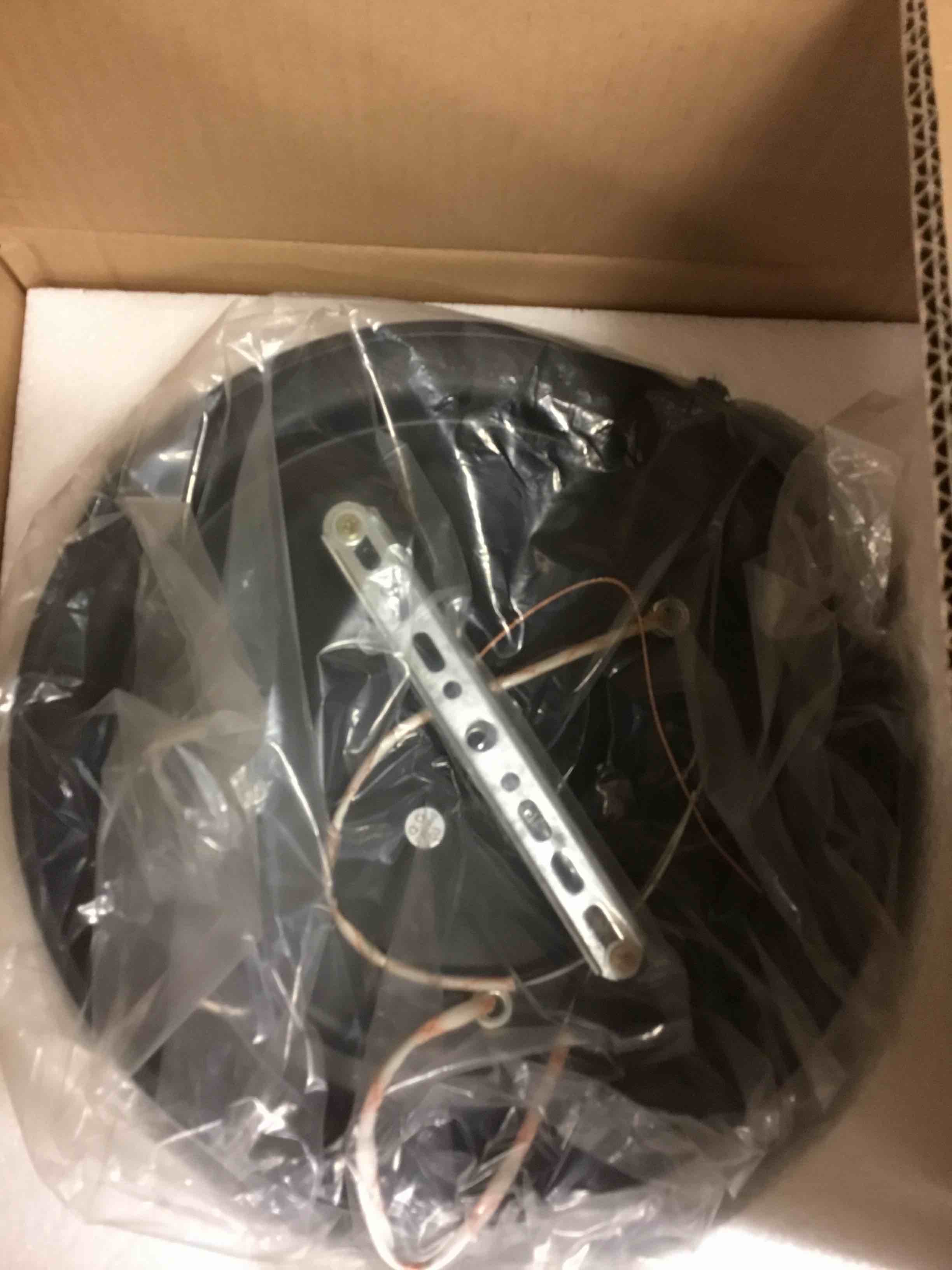 https://s3.amazonaws.com/lotting-images-prod/bidfta/YEL3503755_1694546247940.jpeg