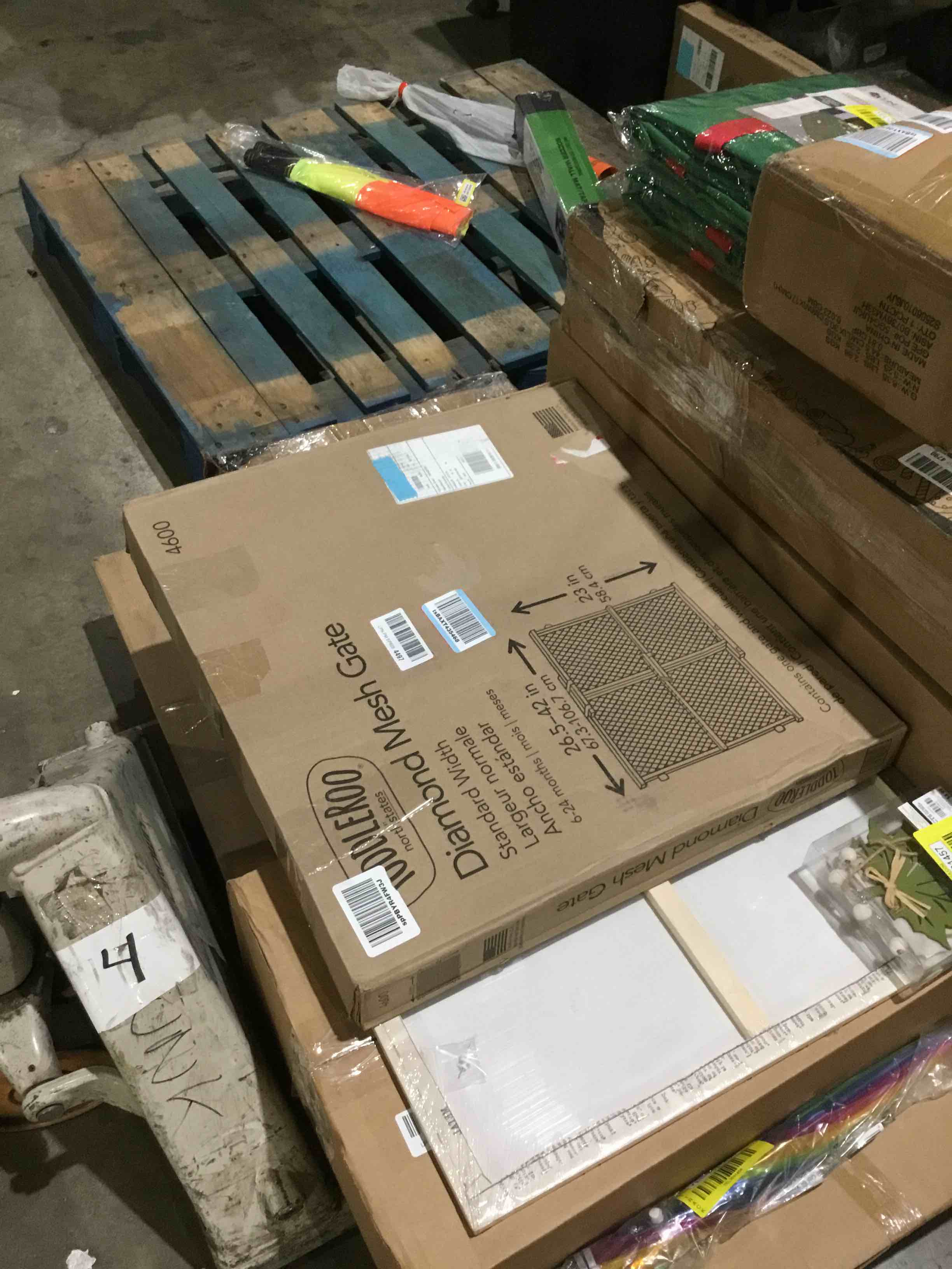 https://s3.amazonaws.com/lotting-images-prod/bidfta/YEL3531464_1760552172584.jpeg