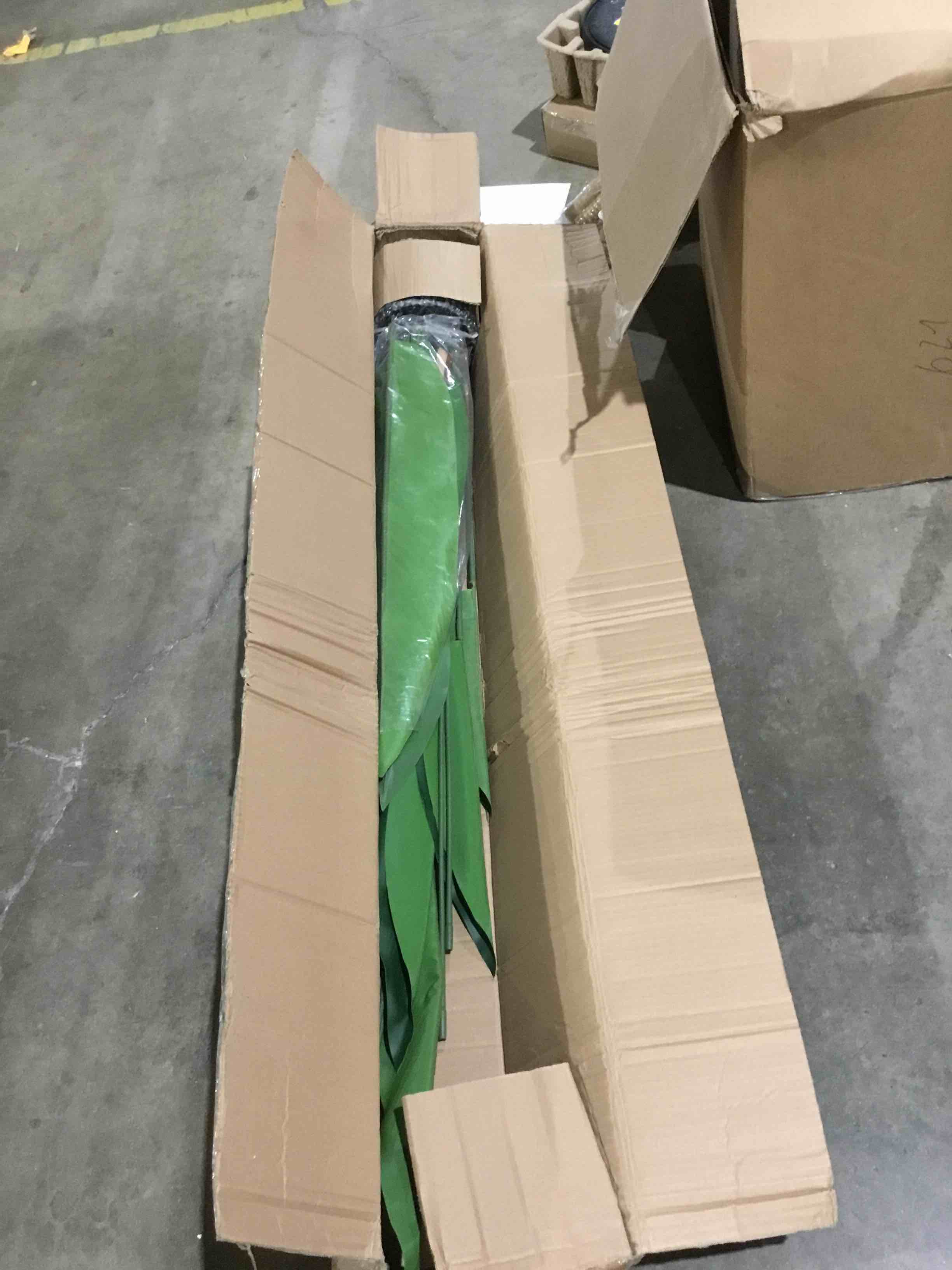 Condition photo showing Good Condition for Artificial Bird of Paradise Plant 7 ft(84 in) Fake Palm Tree for Indoor Outdoor Modern Decor Faux Plants for Home Office Perfect Housewarming Gift with 20 Trunks Faux Leaves 1 Pack