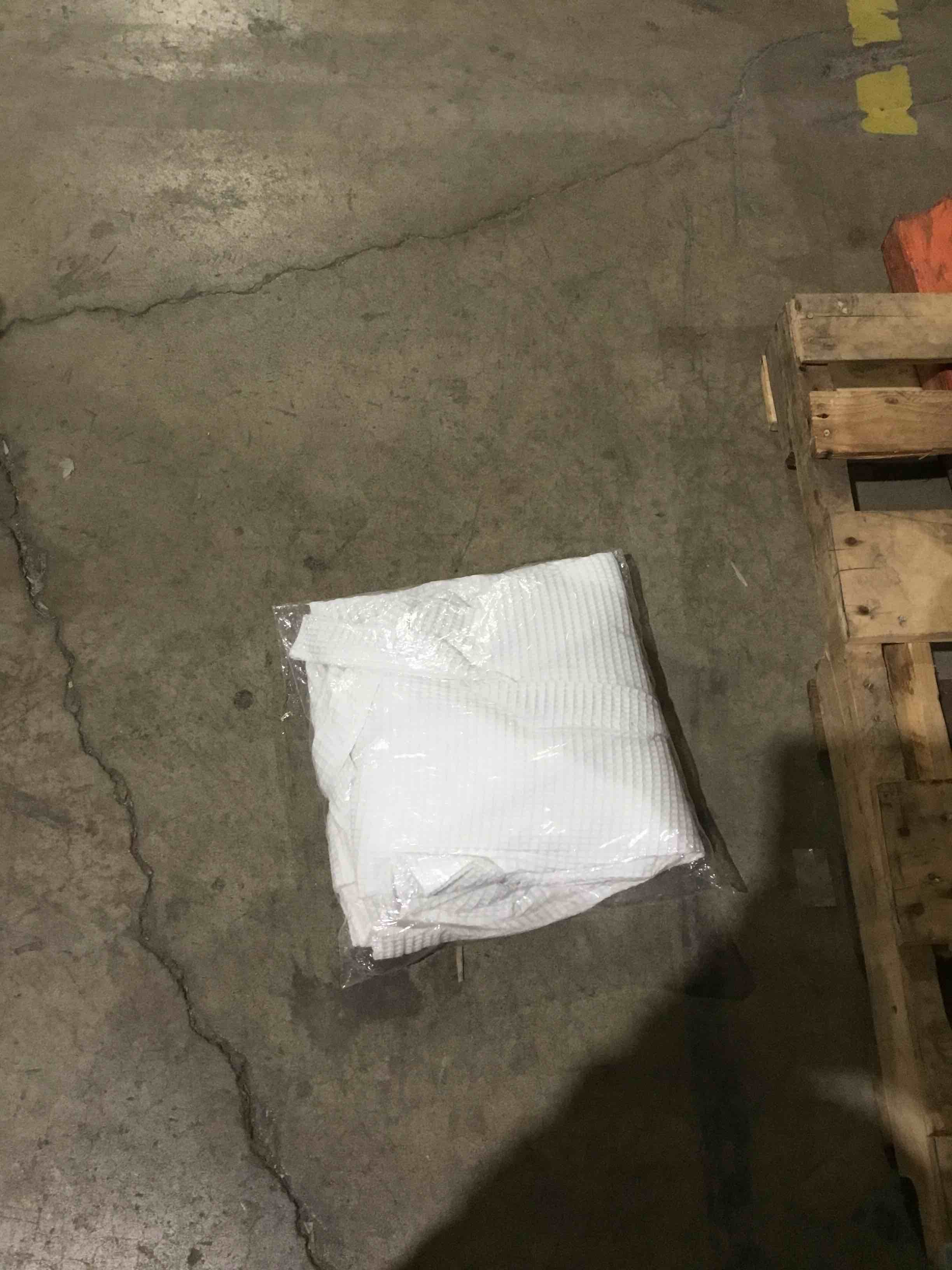 Condition photo showing New/Like New for the organic Turkish cotton waffle robe white, large