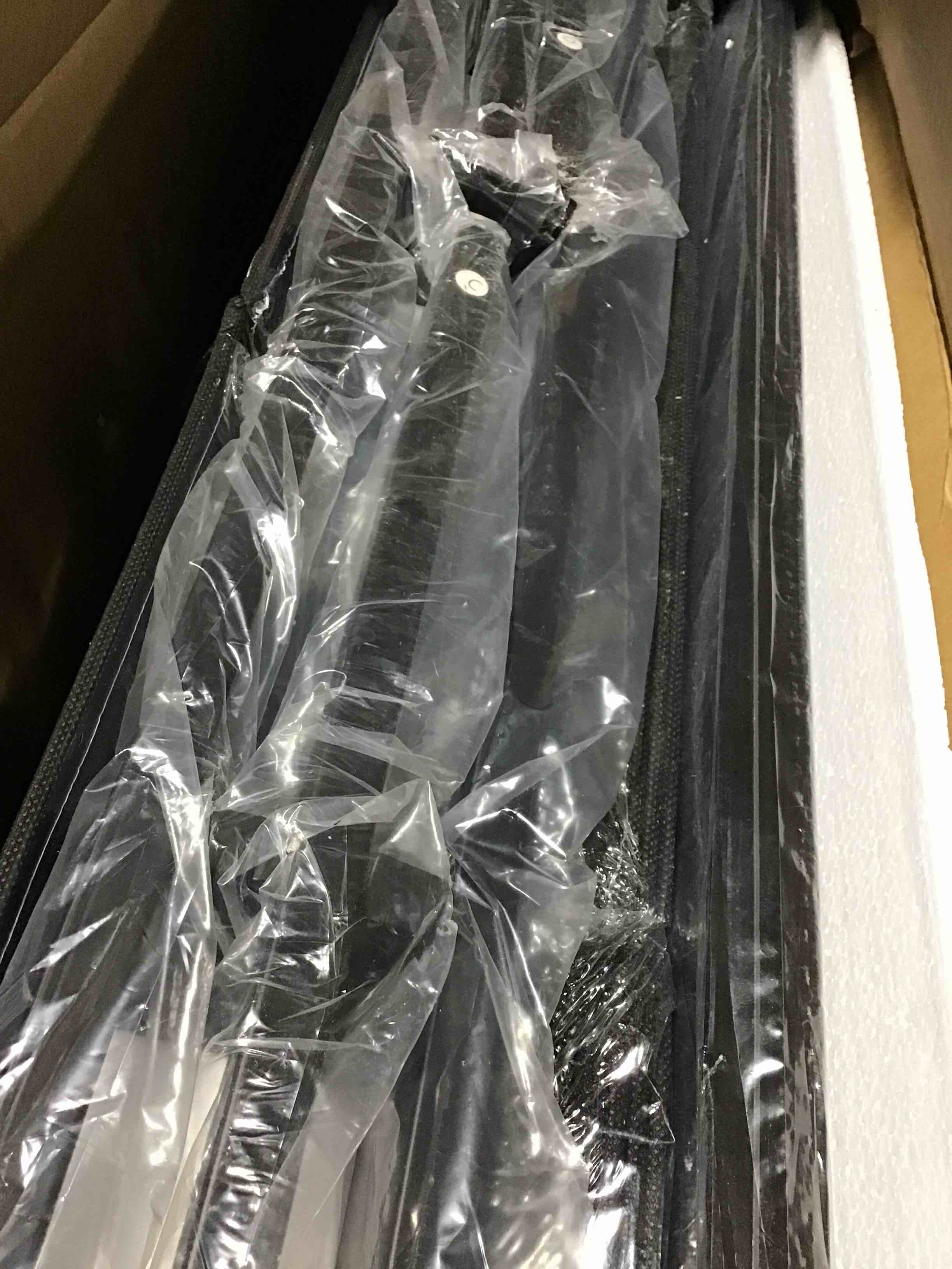https://s3.amazonaws.com/lotting-images-prod/bidfta/YEL3576932_1665669040598.jpeg