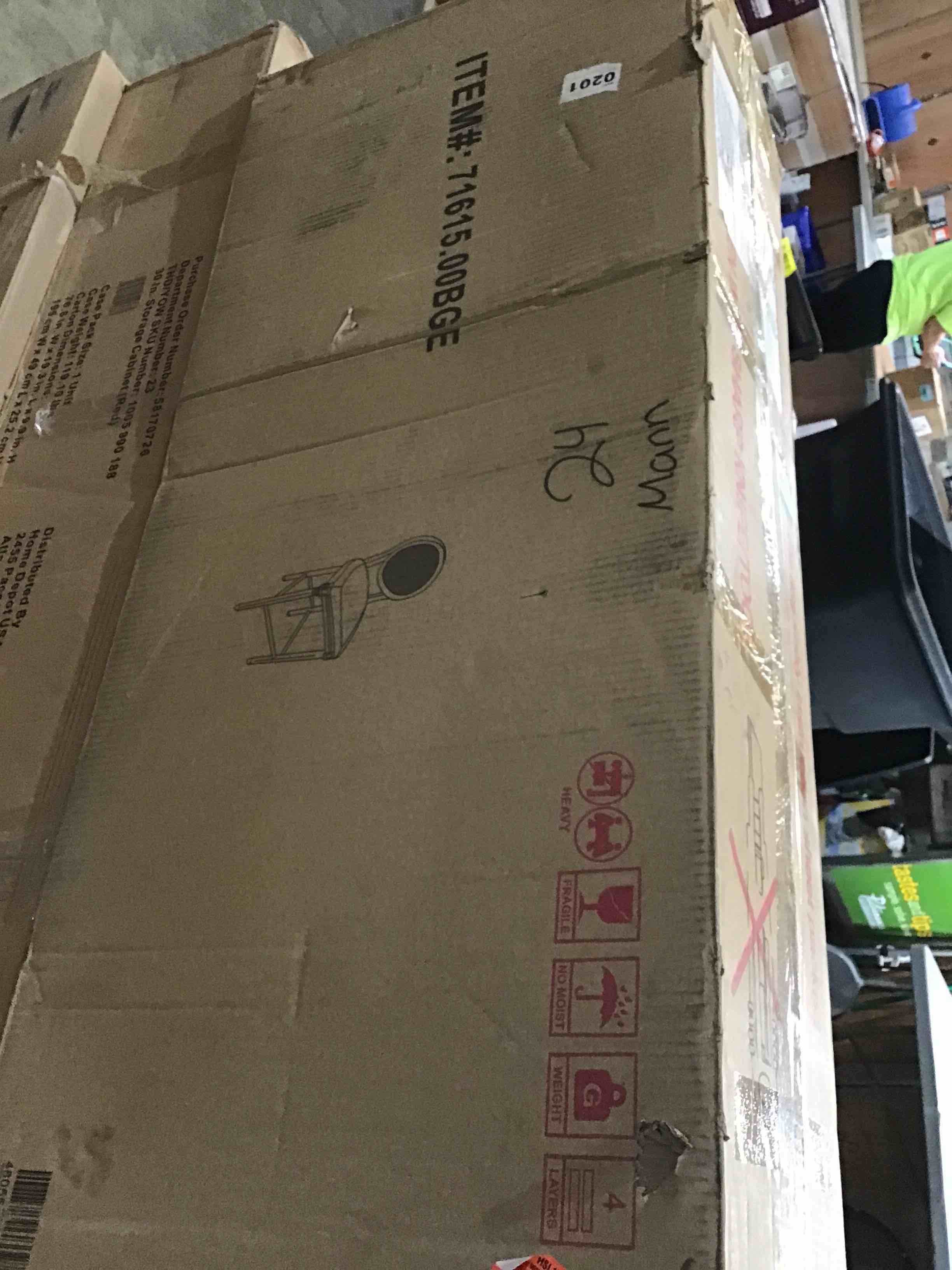 https://s3.amazonaws.com/lotting-images-prod/bidfta/YEL3609533_1686064225847.jpeg