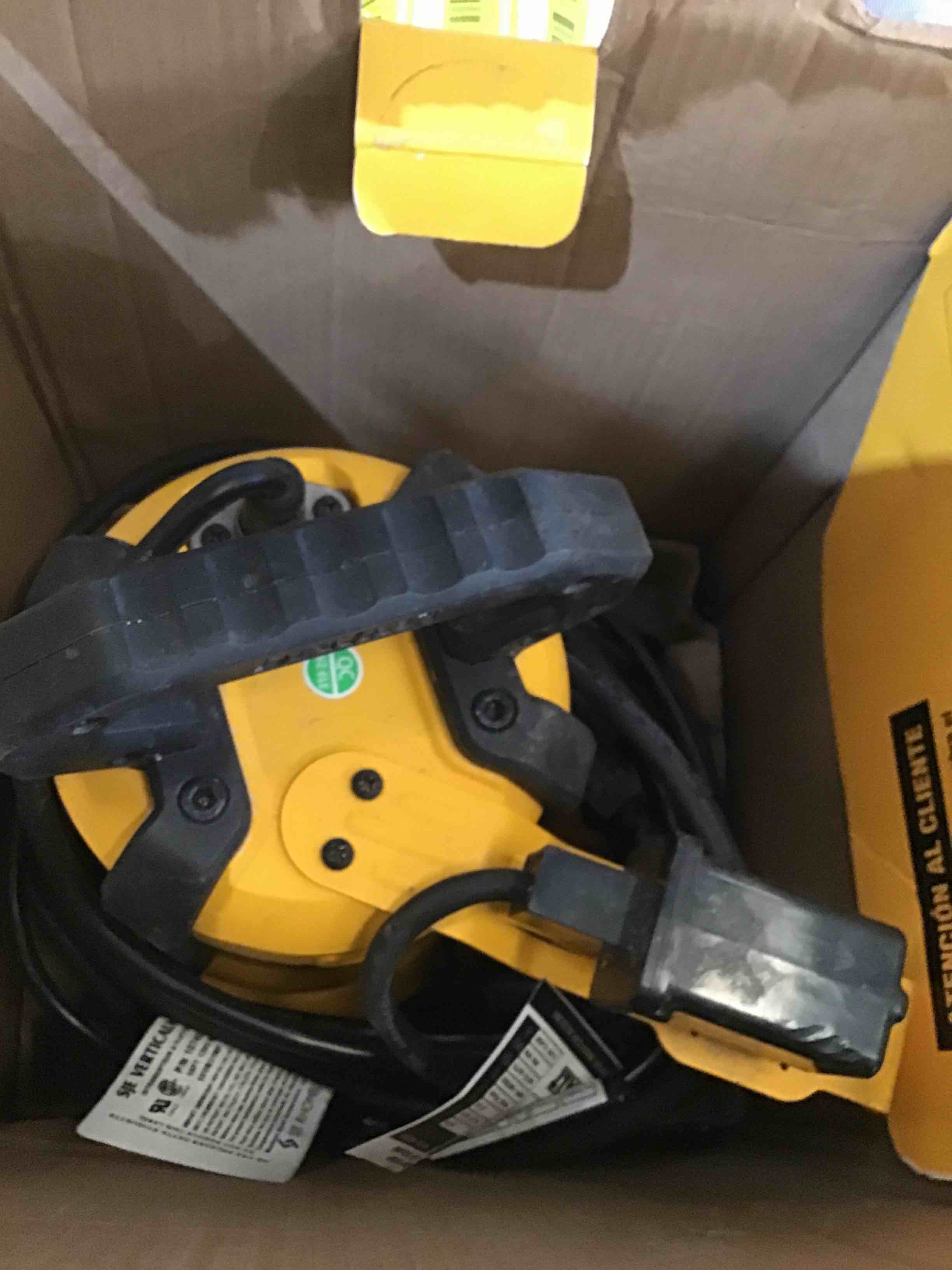 https://s3.amazonaws.com/lotting-images-prod/bidfta/YEL3619324_1690916729260.jpeg