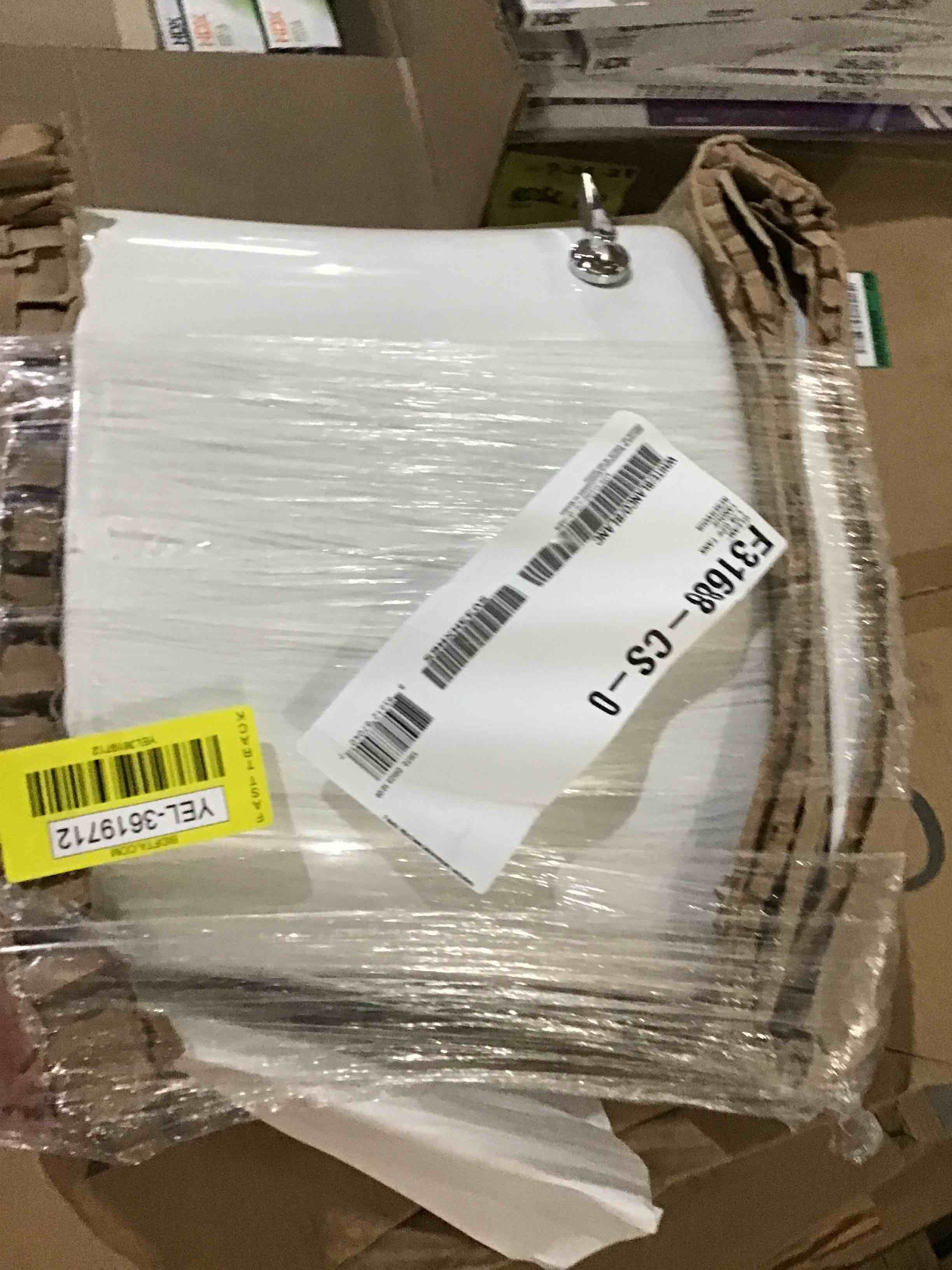 https://s3.amazonaws.com/lotting-images-prod/bidfta/YEL3619712_1691412693021.jpeg
