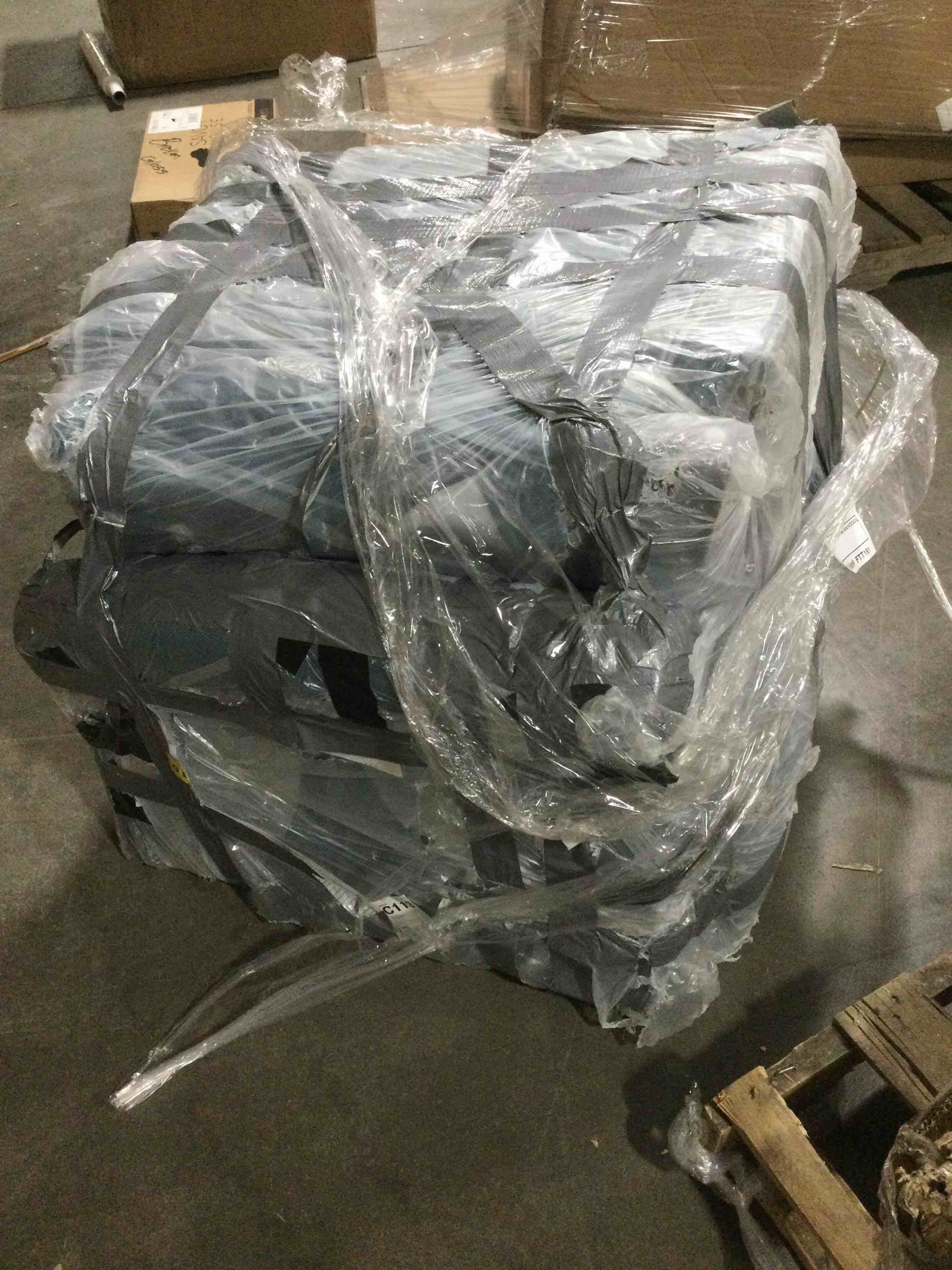 https://s3.amazonaws.com/lotting-images-prod/bidfta/YEL3620736_1665691603743.jpeg