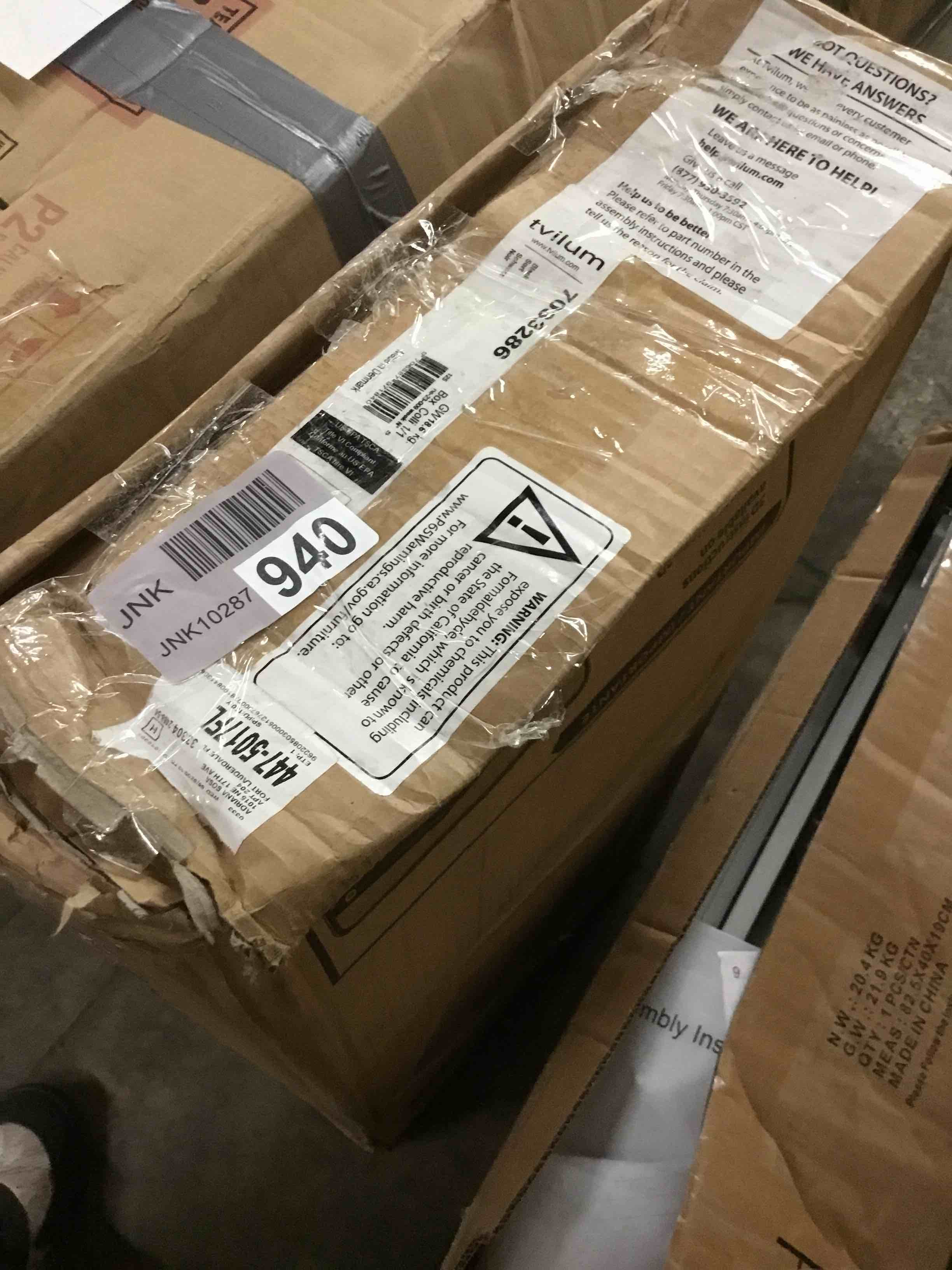 https://s3.amazonaws.com/lotting-images-prod/bidfta/YEL3670143_1692195903977.jpeg