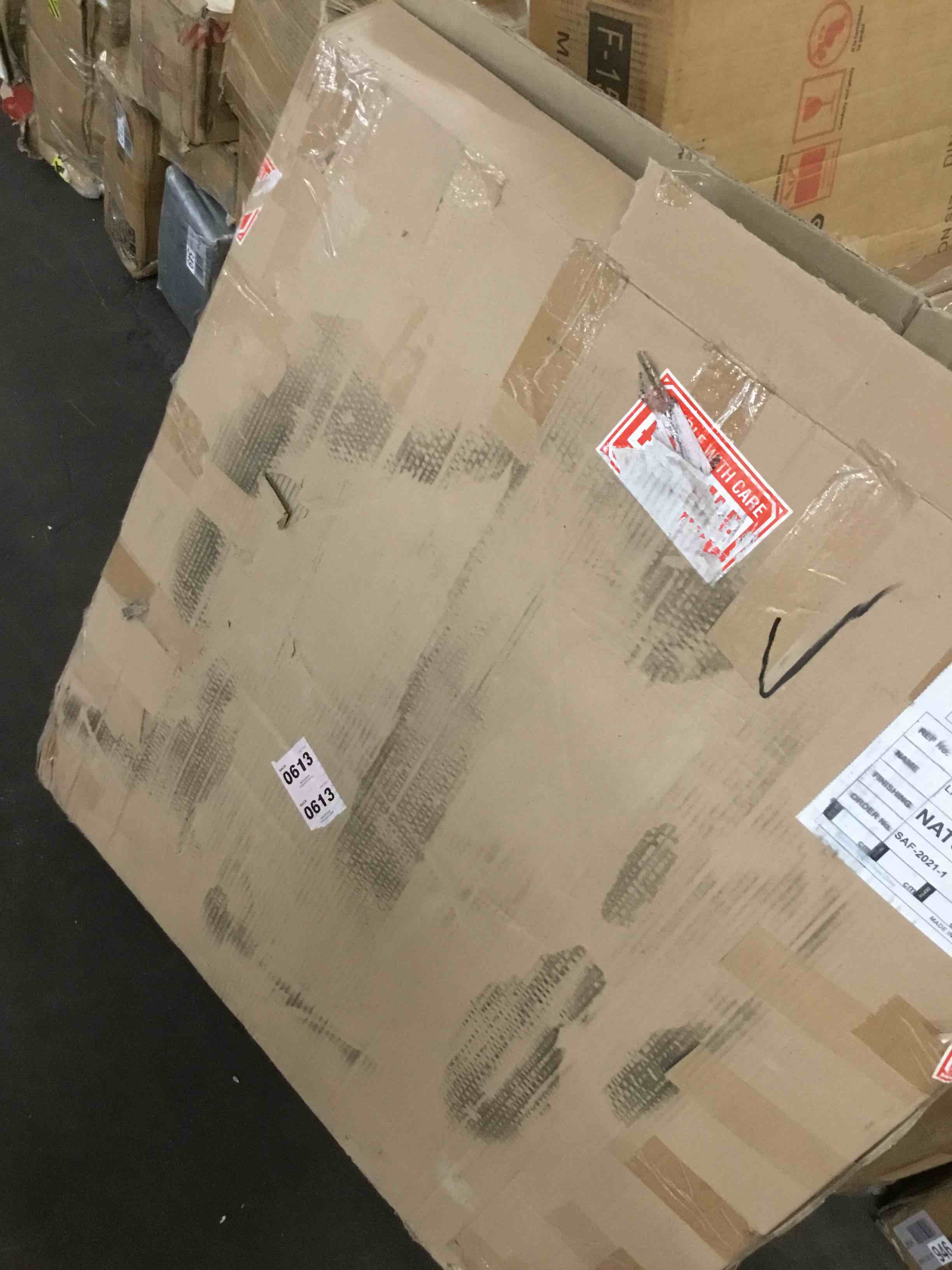 https://s3.amazonaws.com/lotting-images-prod/bidfta/YEL3670157_1692200688578.jpeg