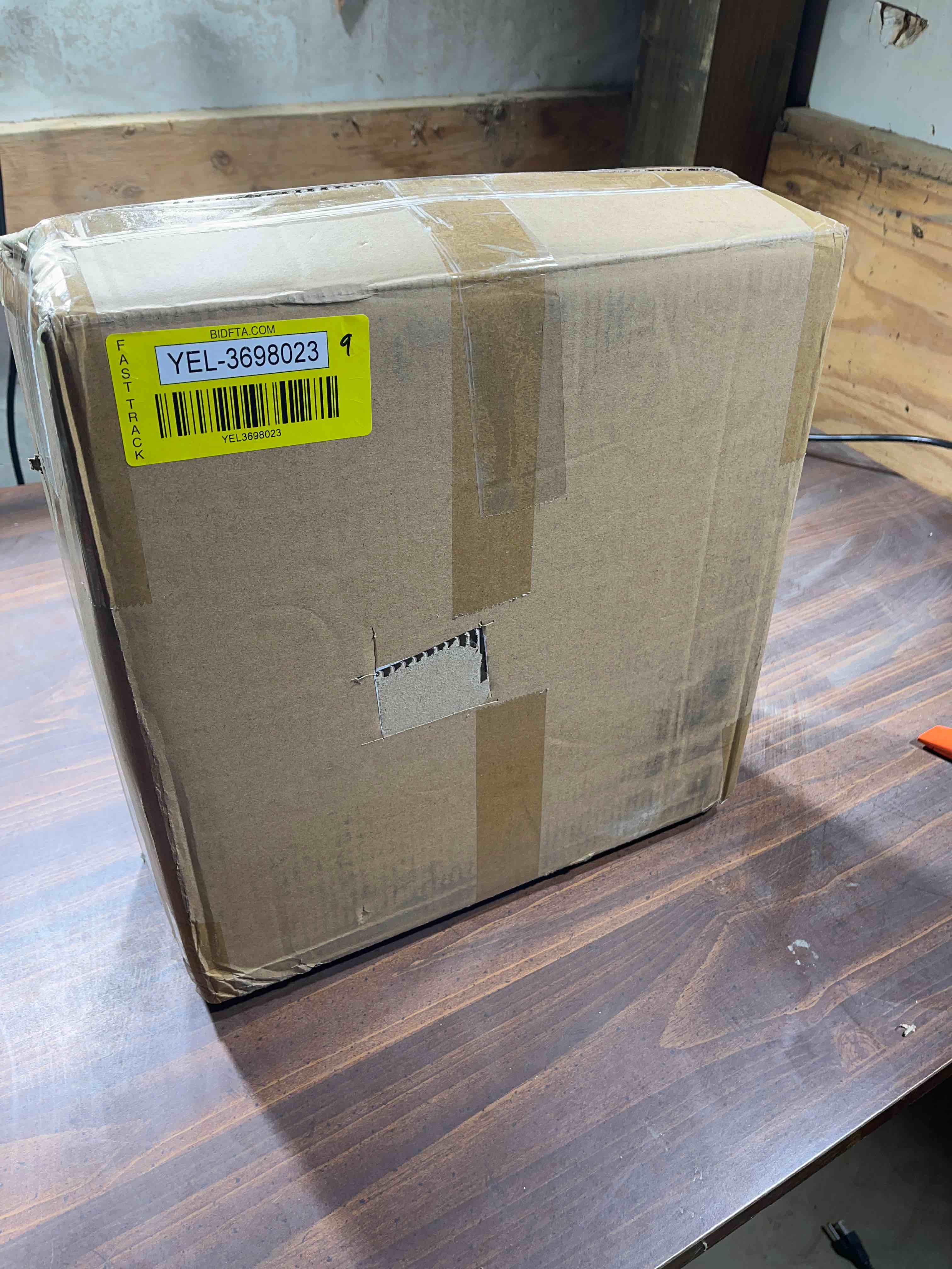 https://s3.amazonaws.com/lotting-images-prod/bidfta/YEL3698023_1670709479298.jpeg