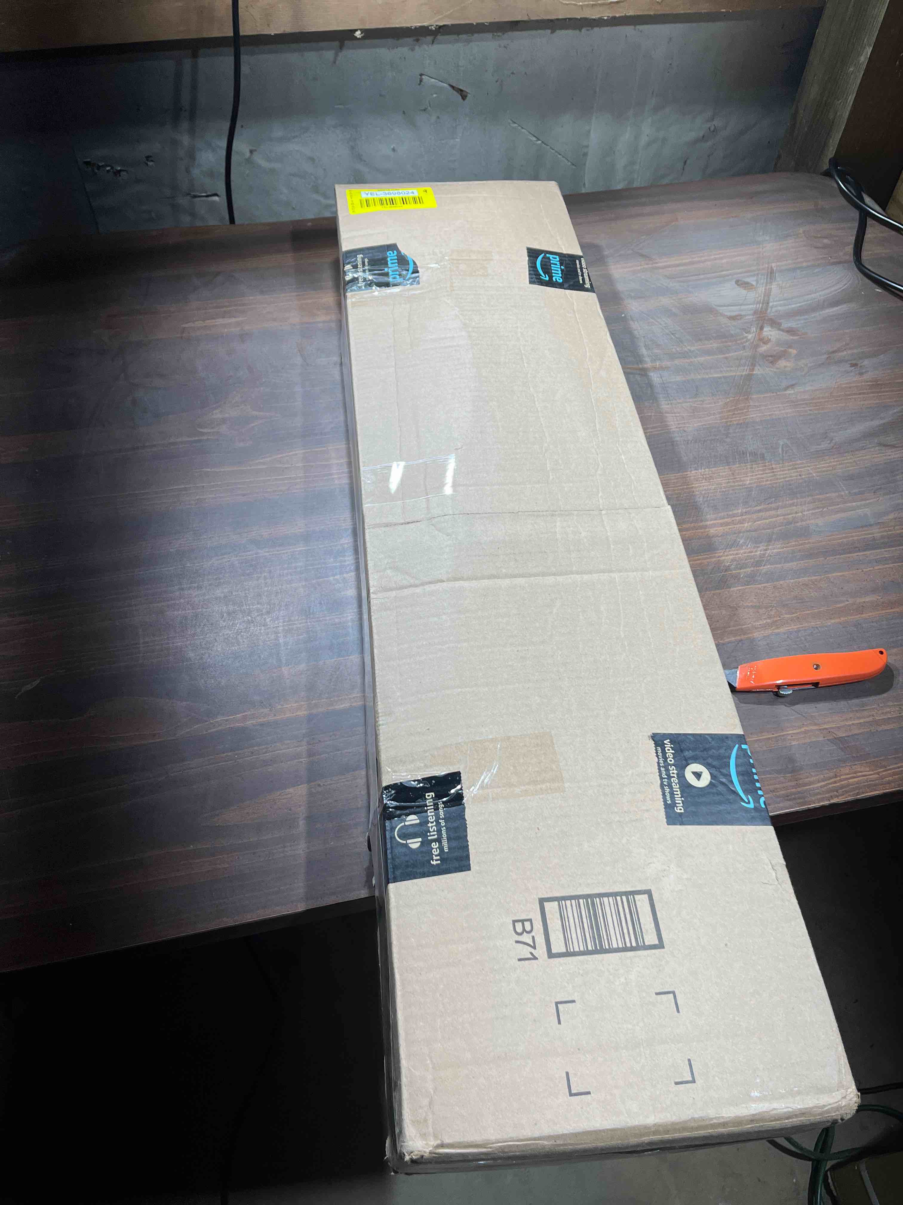https://s3.amazonaws.com/lotting-images-prod/bidfta/YEL3698024_1670709657669.jpeg
