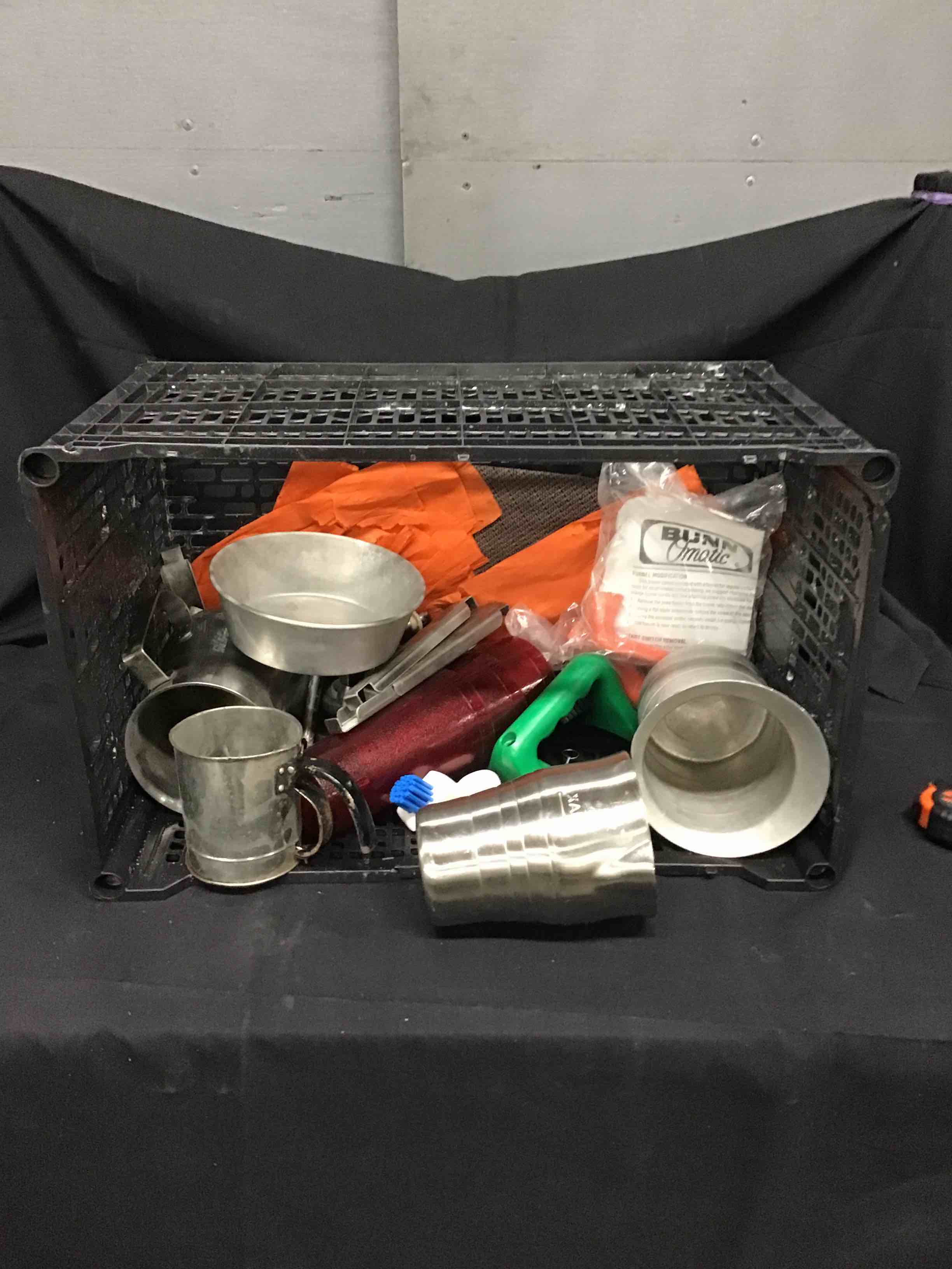 ASSORTED KITCHEN WARES