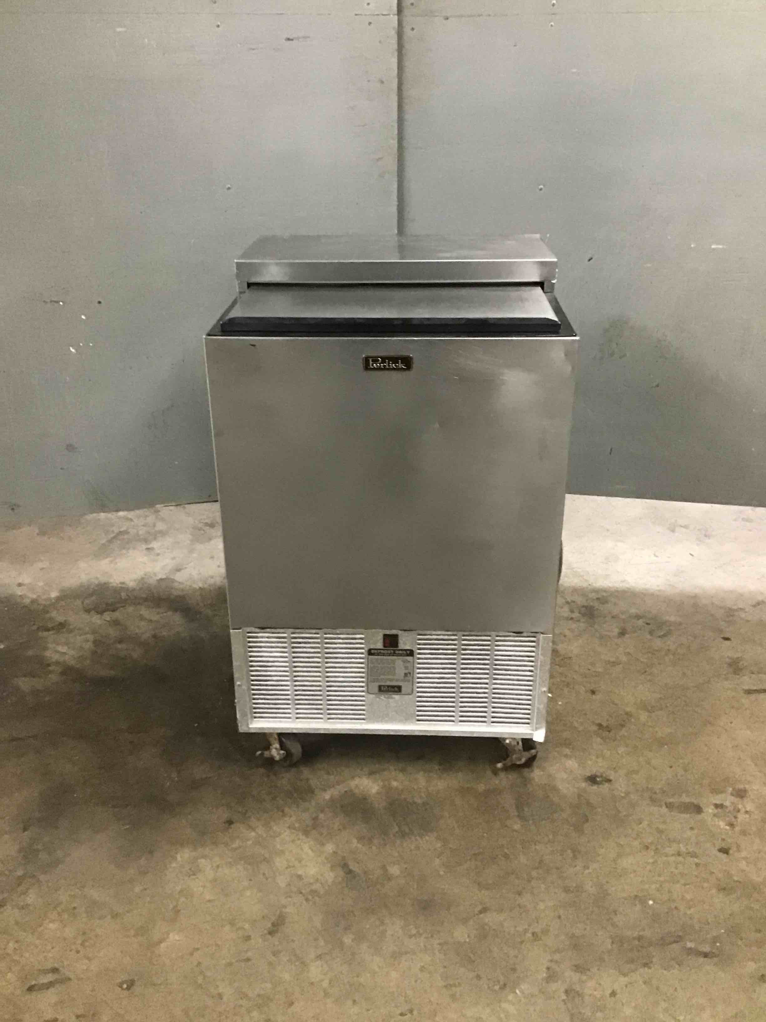 Perlick 24 Inch Stainless Steel Glass Chiller w/ 90 Mug Capacity