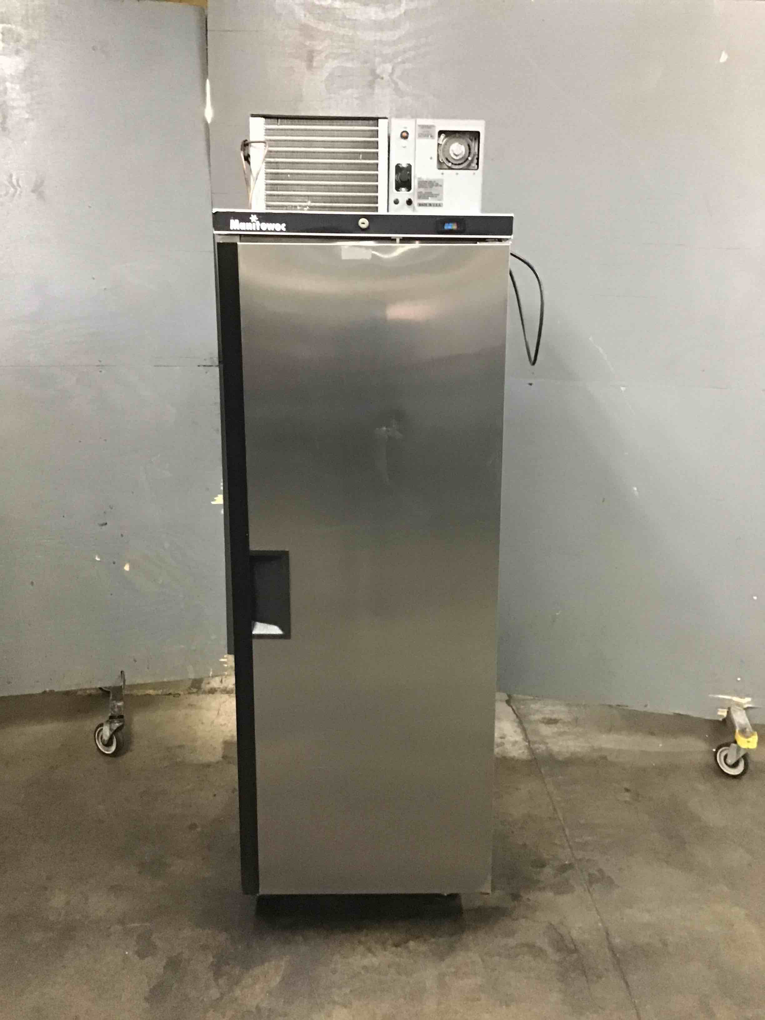 MANITOWIC STAINLESS STEEL SINGLE DOOR REFRIGERATOR ON CASTERS