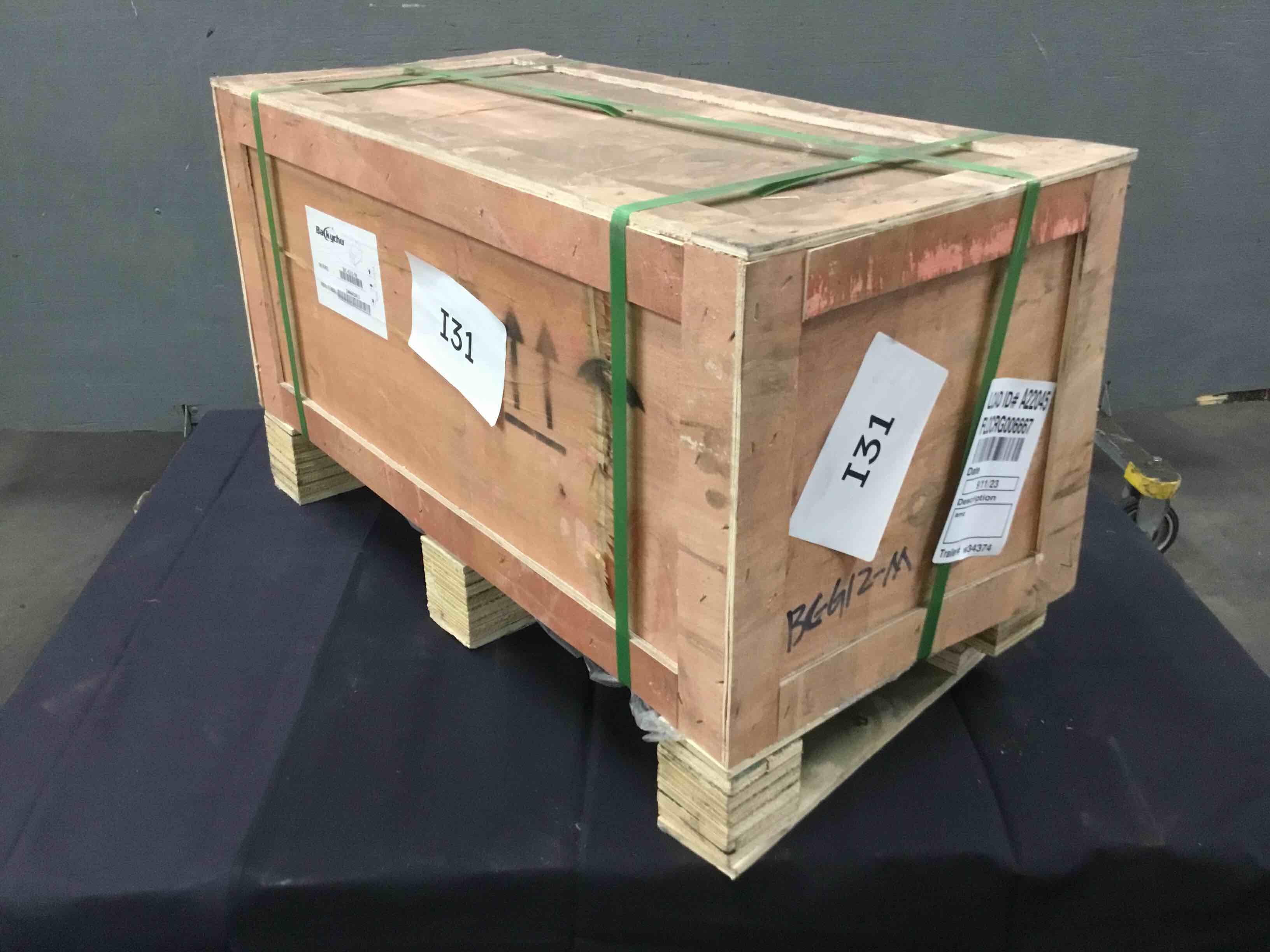 https://s3.amazonaws.com/lotting-images-prod/bidfta/YEL3793039_1695151020982.jpeg