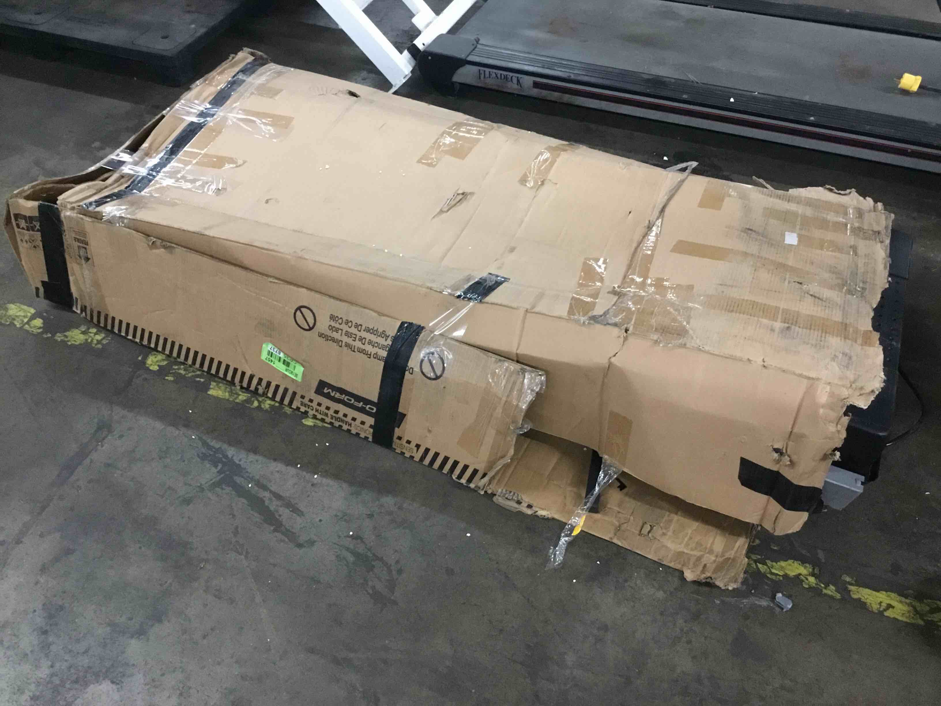 https://s3.amazonaws.com/lotting-images-prod/bidfta/YEL3793225_1695752882445.jpeg