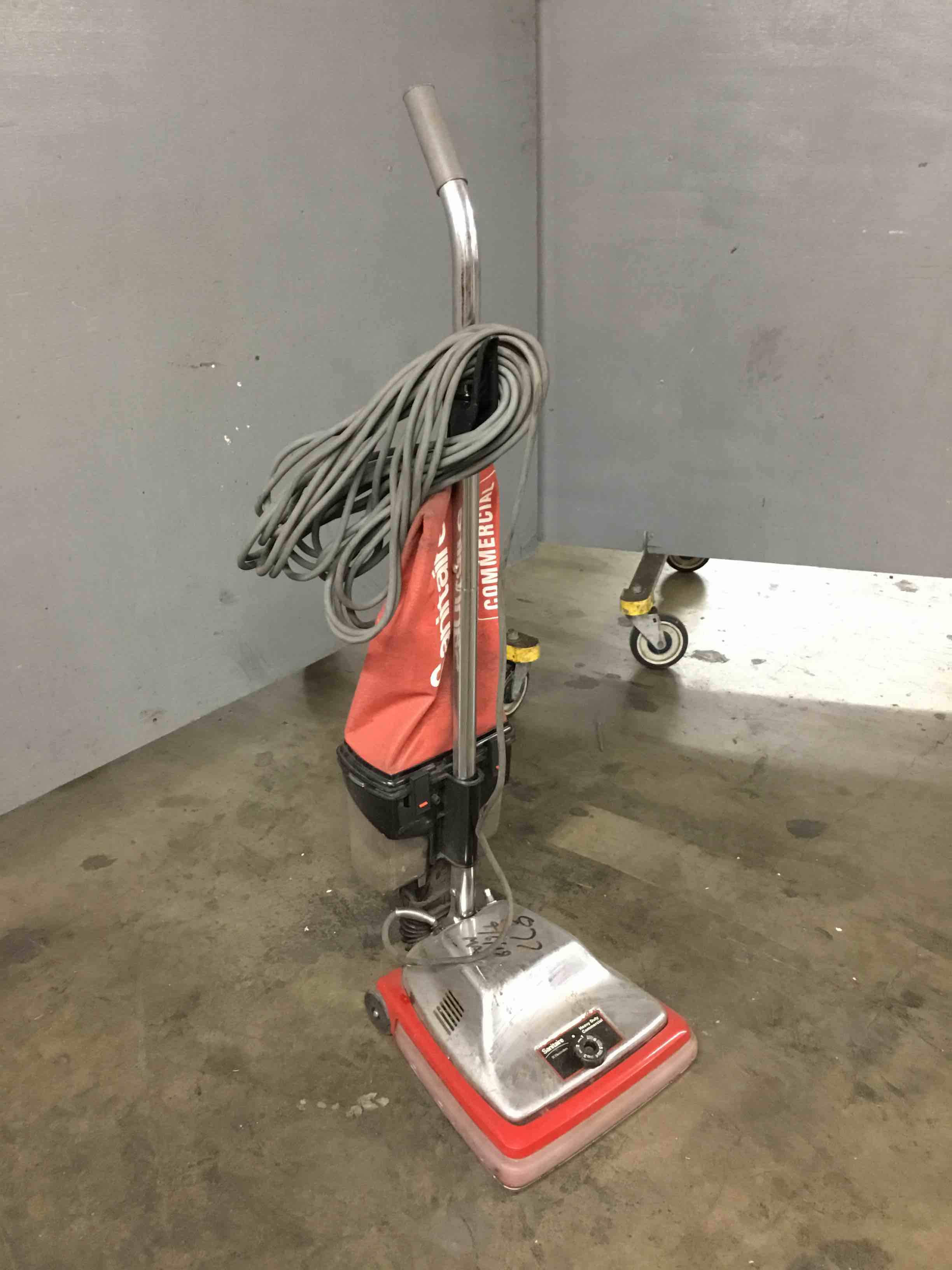 https://s3.amazonaws.com/lotting-images-prod/bidfta/YEL3793454_1702051012127.jpeg