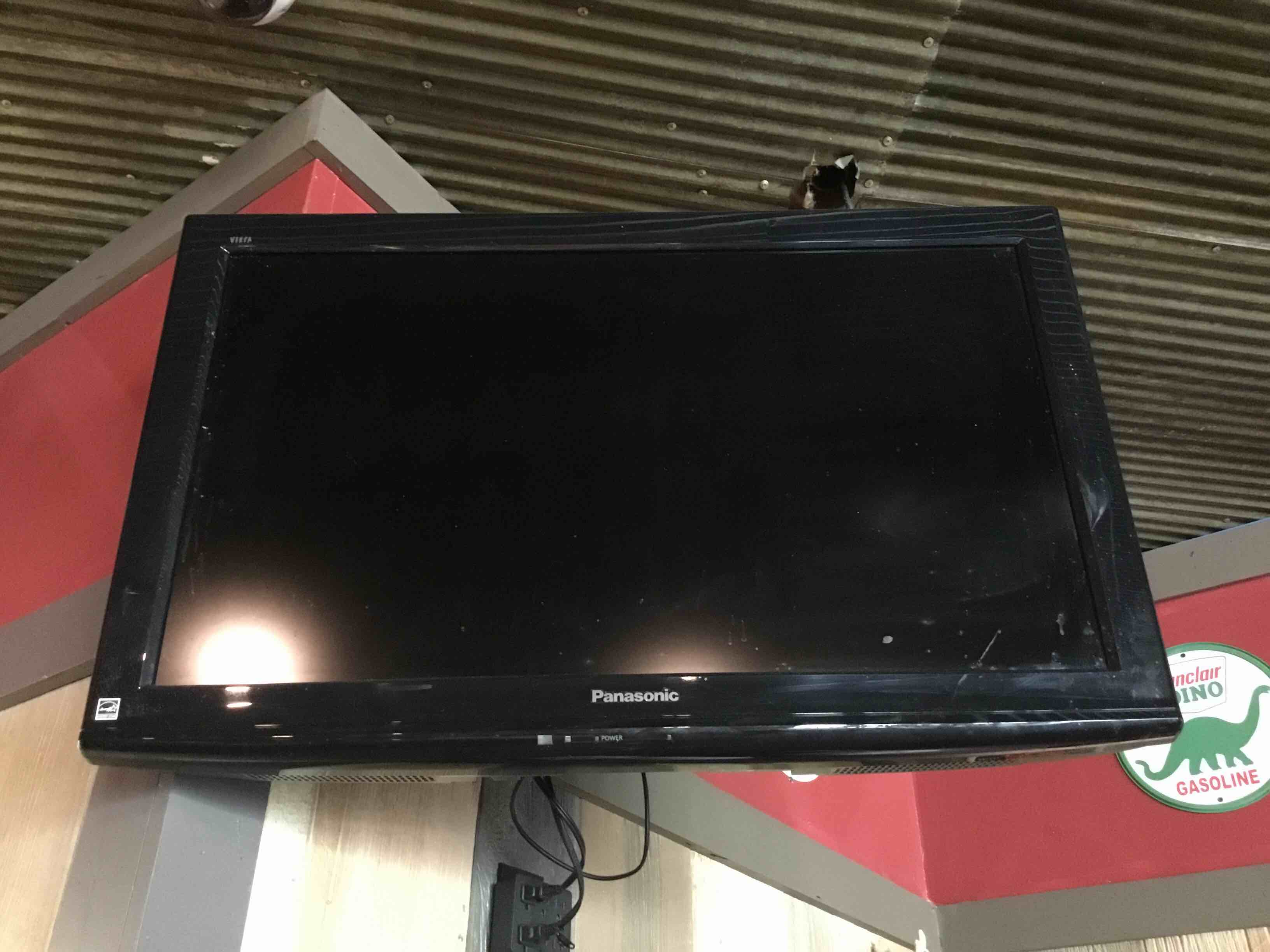 Panasonic 36 Inch TV With Wall Mount 