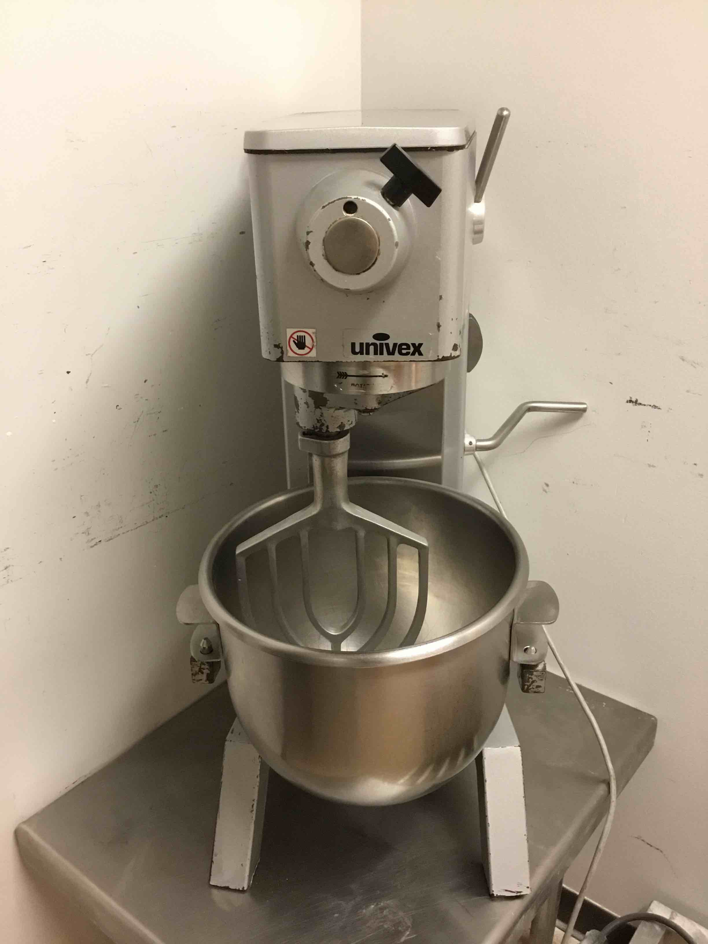 Univex 20 QT Mixer With Bowl And Paddle 
