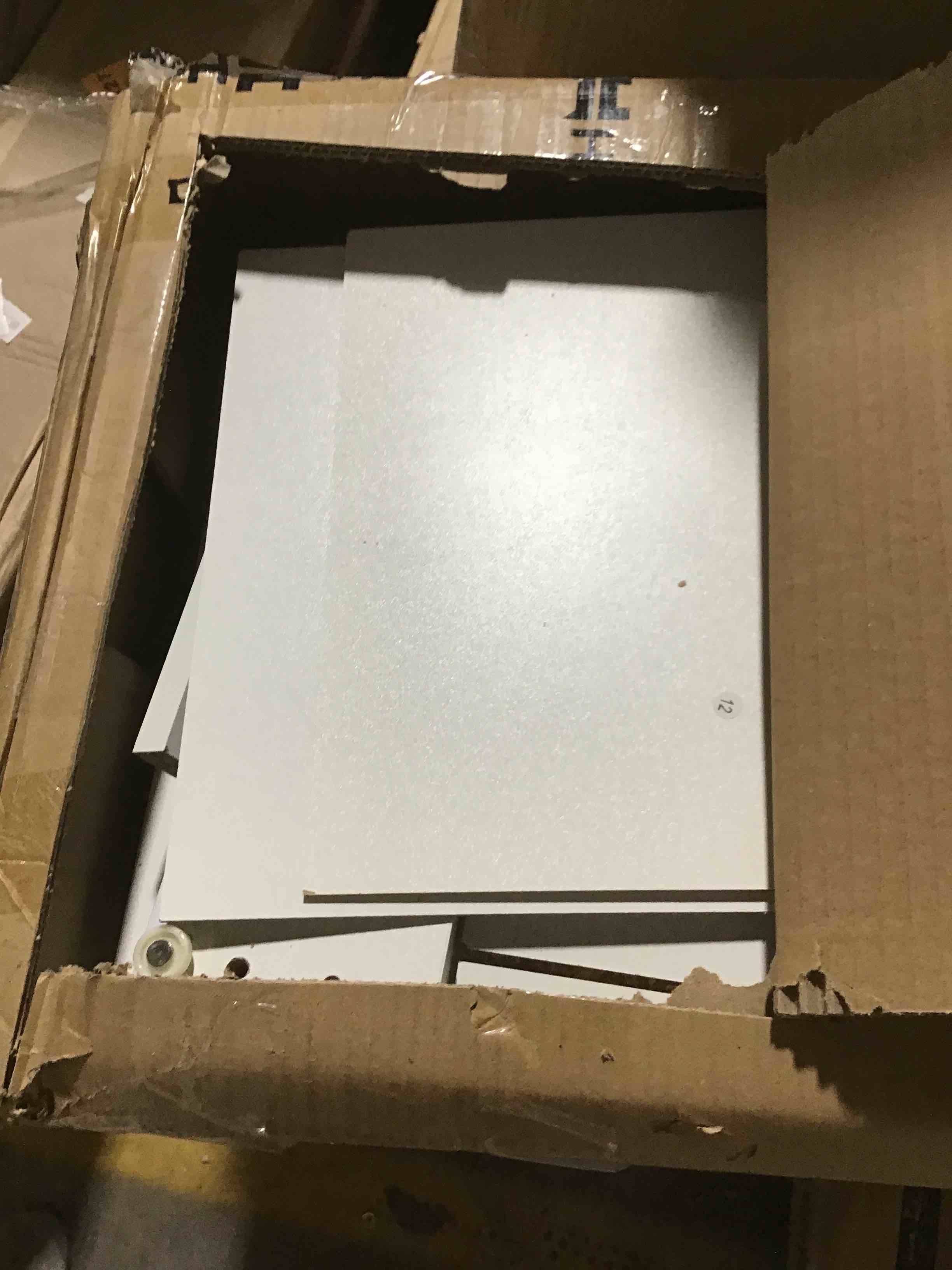 https://s3.amazonaws.com/lotting-images-prod/bidfta/YEL3829807_1687187862142.jpeg