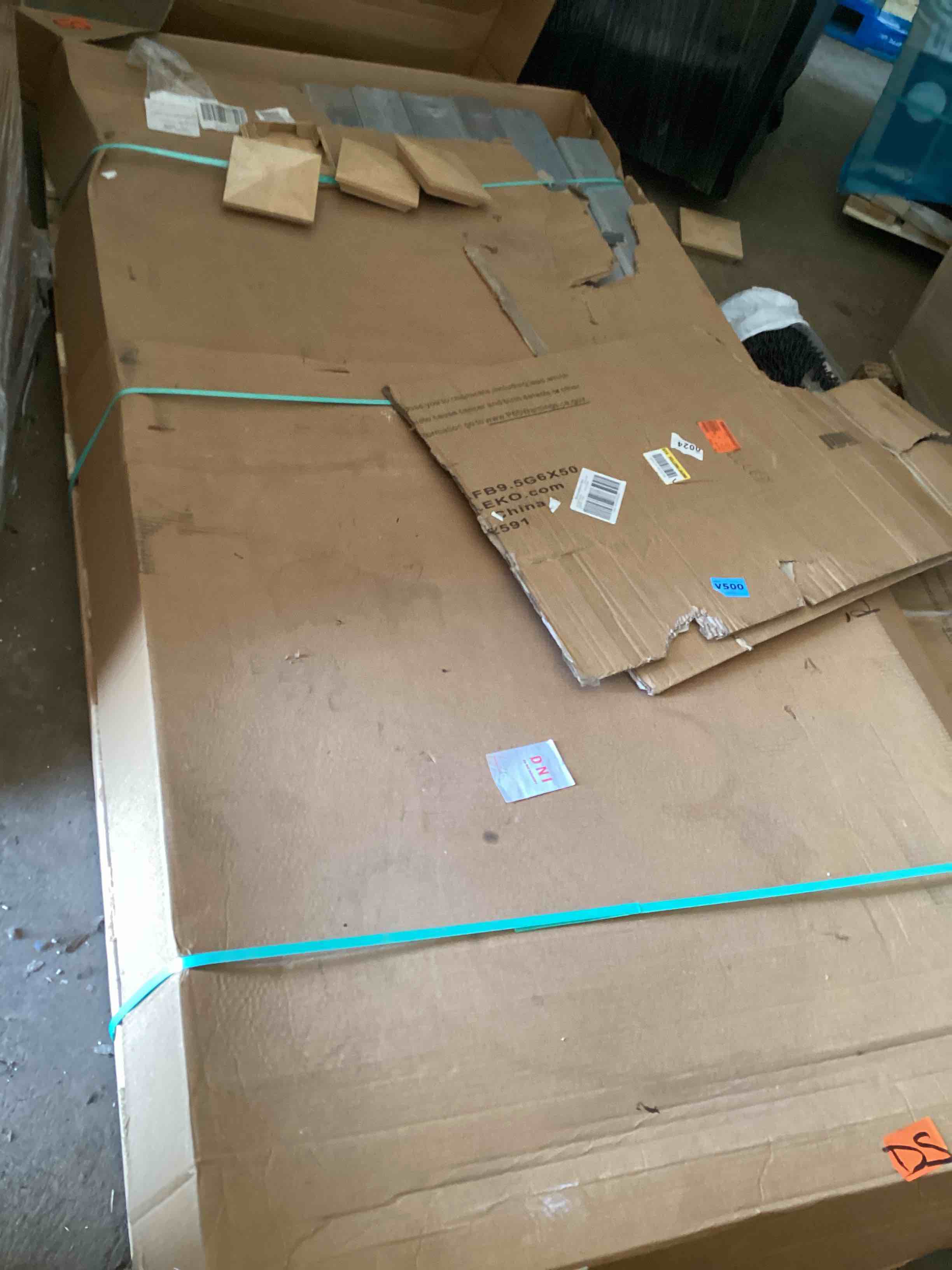 https://s3.amazonaws.com/lotting-images-prod/bidfta/YEL3908030_1694447002115.jpeg