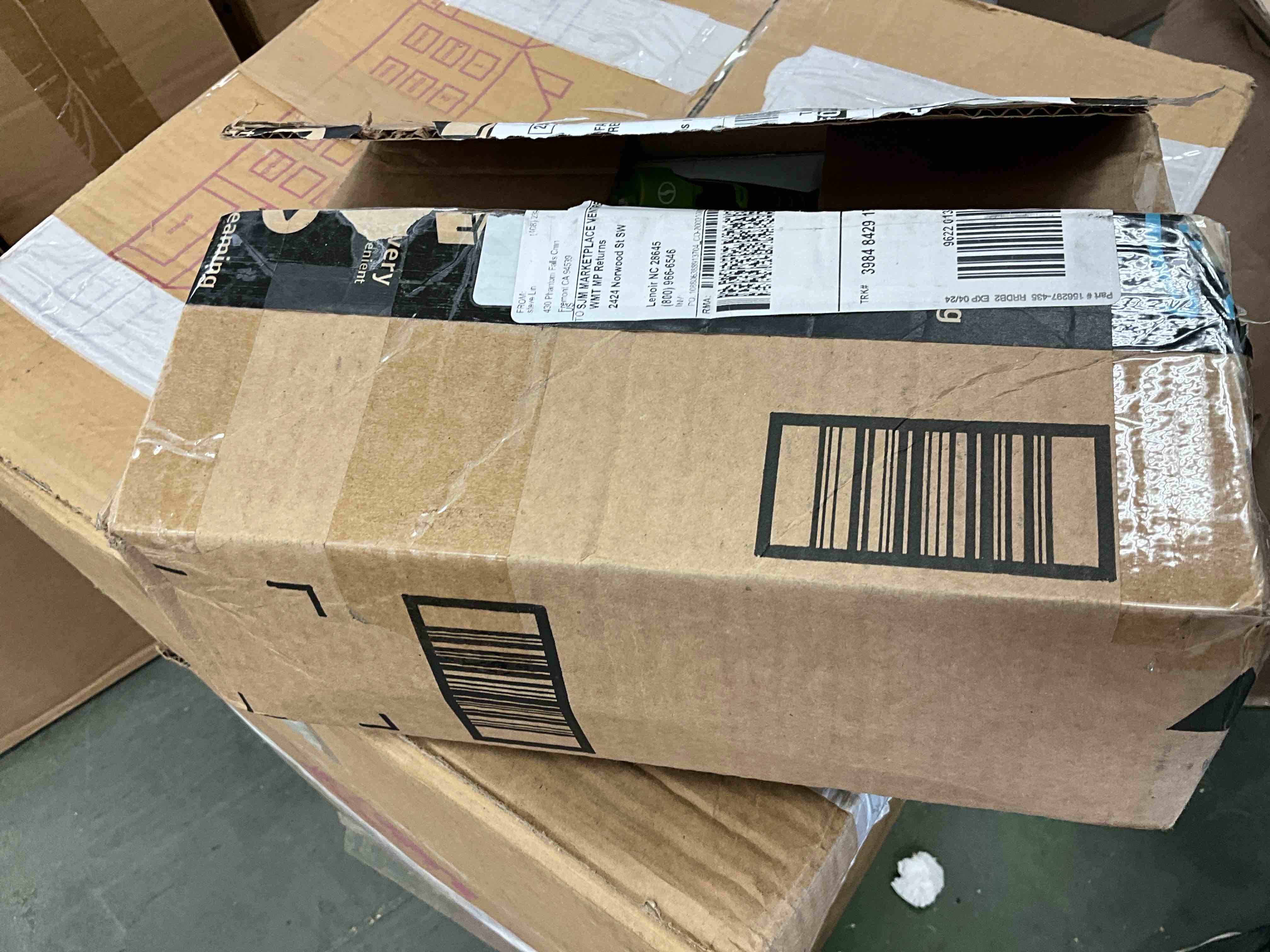 https://s3.amazonaws.com/lotting-images-prod/bidfta/YEL3909847_1707579602487.jpeg
