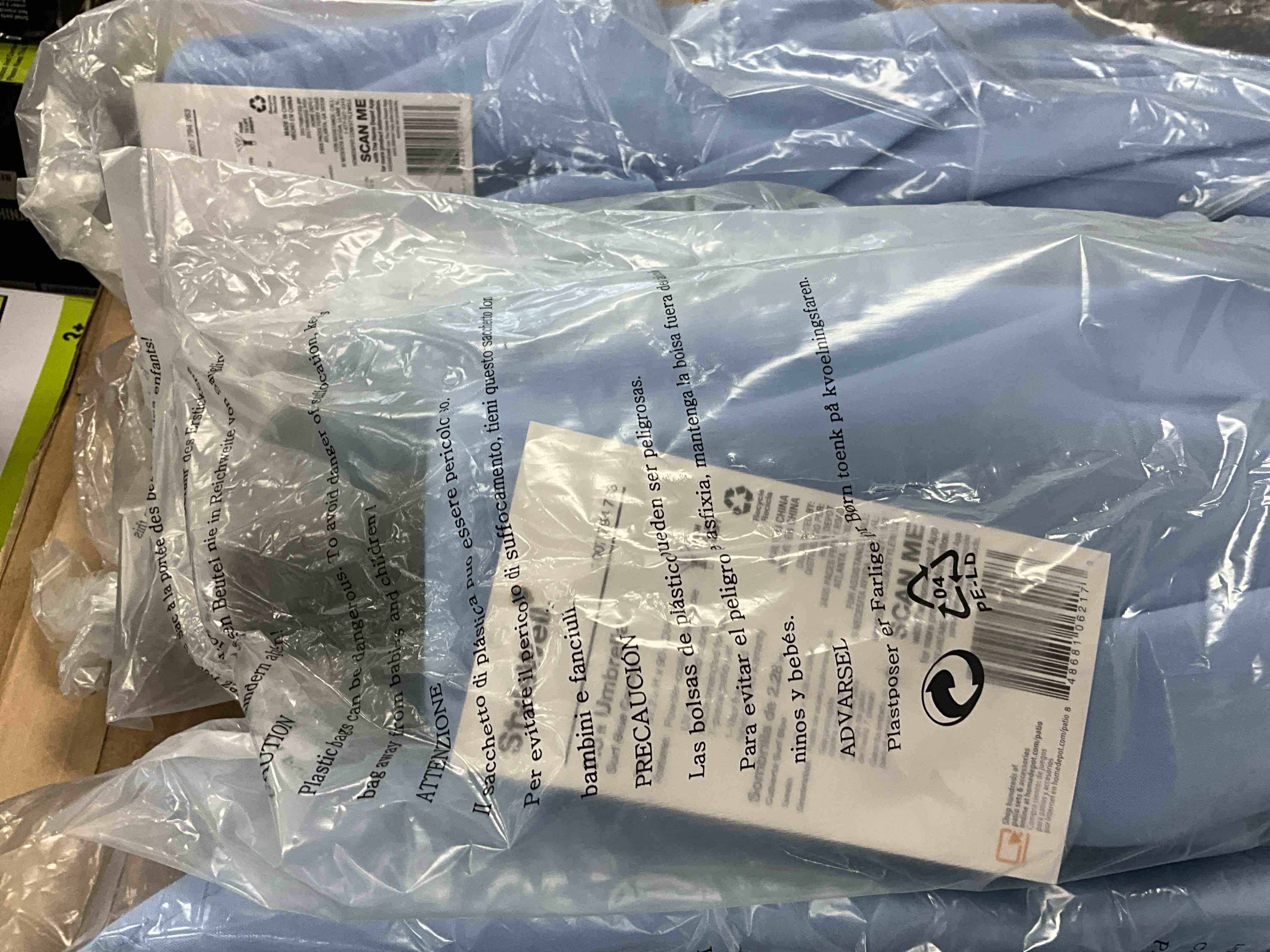 https://s3.amazonaws.com/lotting-images-prod/bidfta/YEL3909860_1707582695093.jpeg