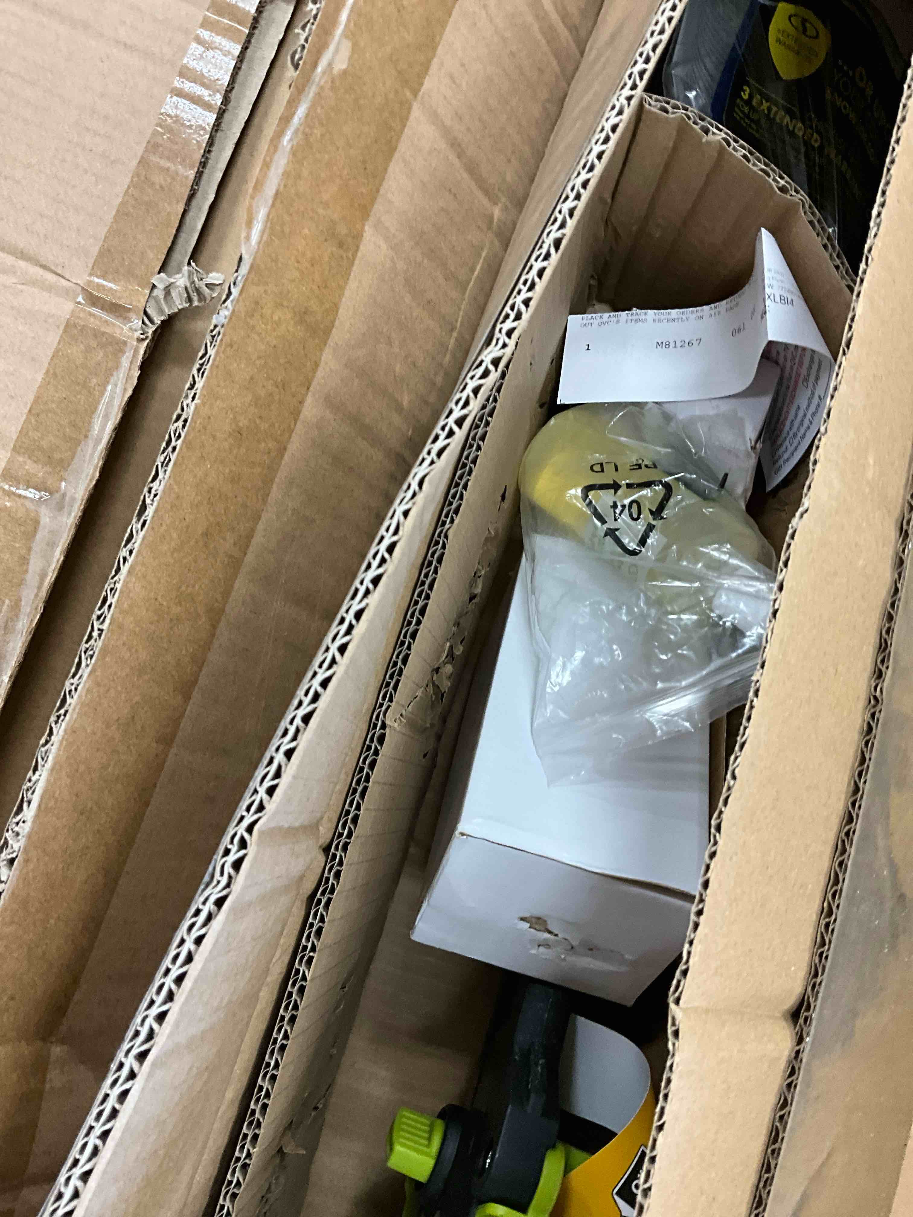 https://s3.amazonaws.com/lotting-images-prod/bidfta/YEL3909884_1707589726317.jpeg