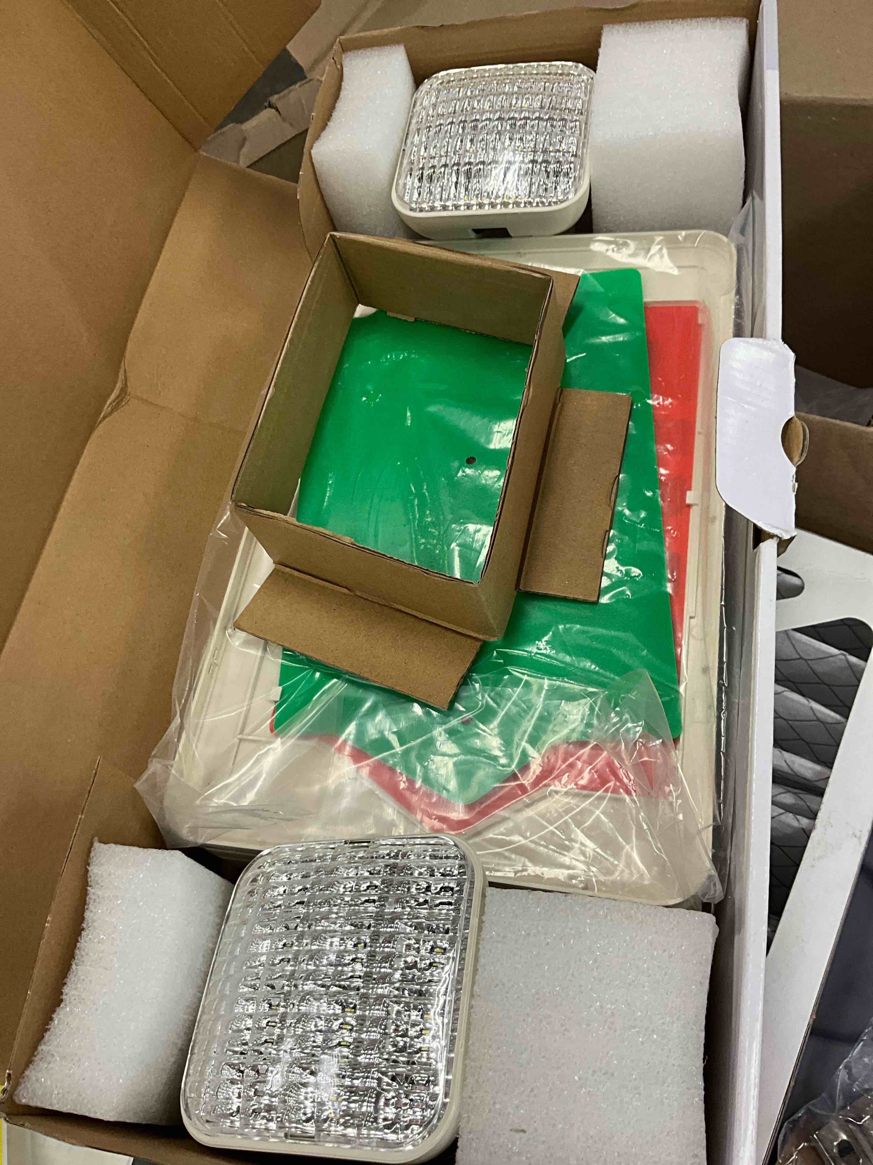 https://s3.amazonaws.com/lotting-images-prod/bidfta/YEL3910242_1717774923330.jpeg